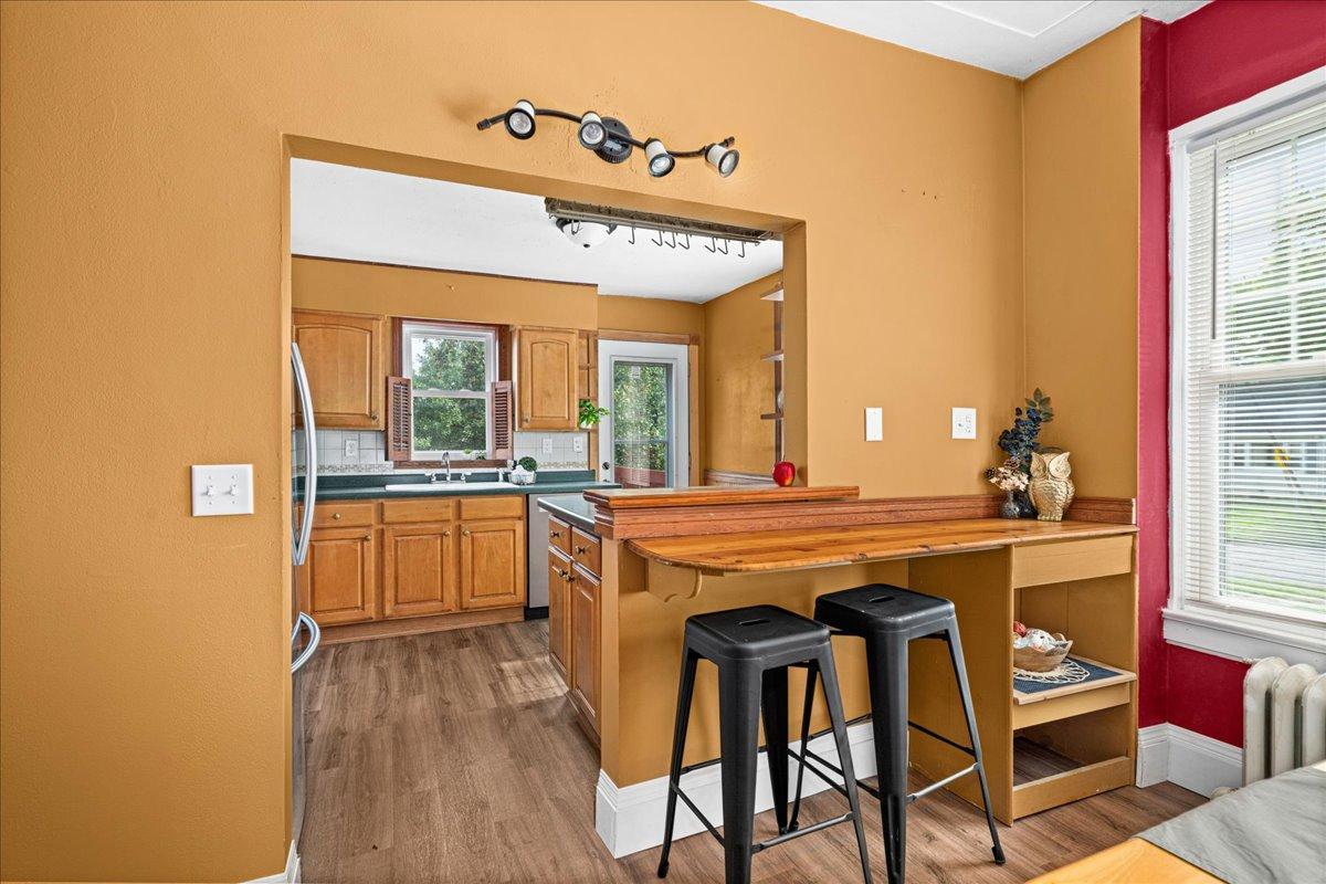 604 E 11th Street Property Photo 12