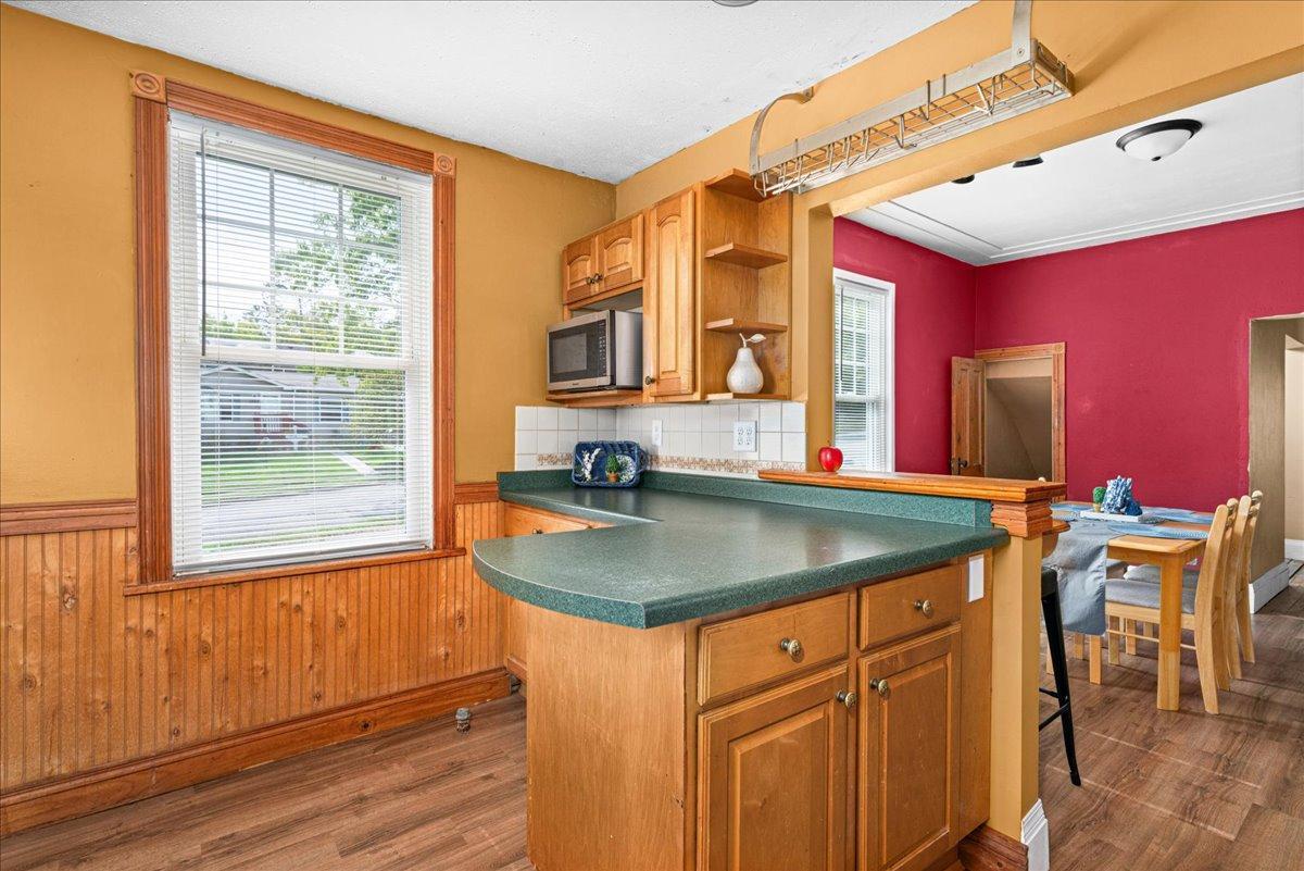 604 E 11th Street Property Photo 15