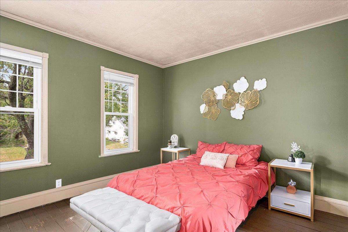 604 E 11th Street Property Photo 19