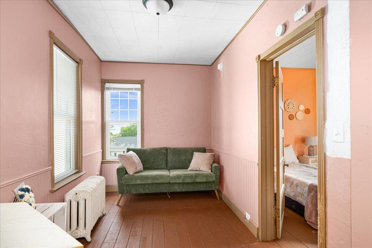 604 E 11th Street Property Photo 23