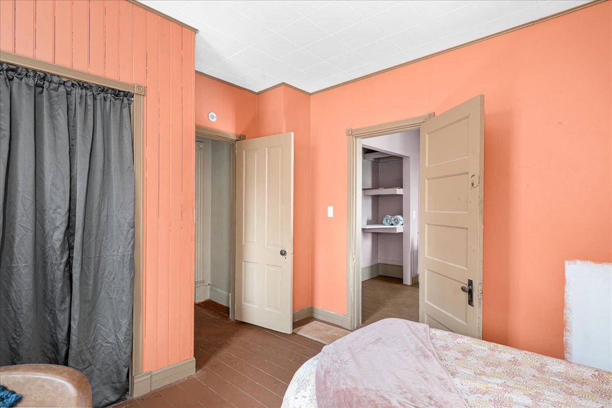604 E 11th Street Property Photo 25
