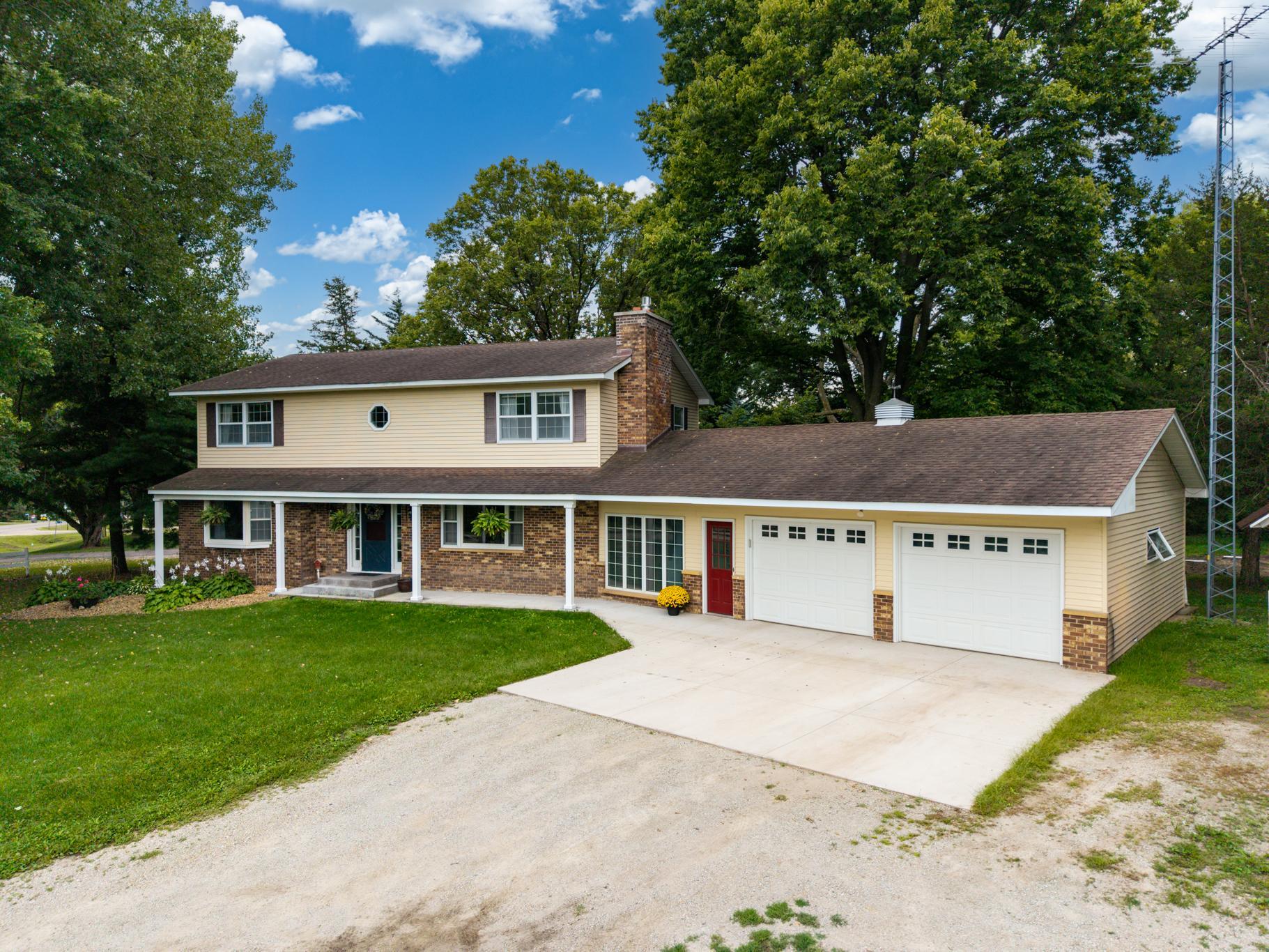24412 Iona Avenue Property Photo 1