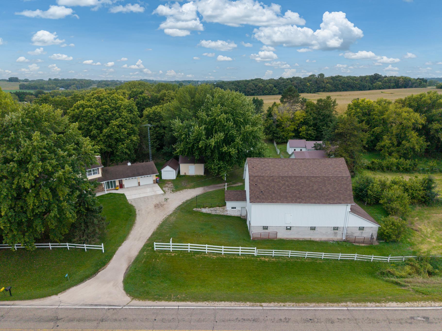 24412 Iona Avenue Property Photo 3