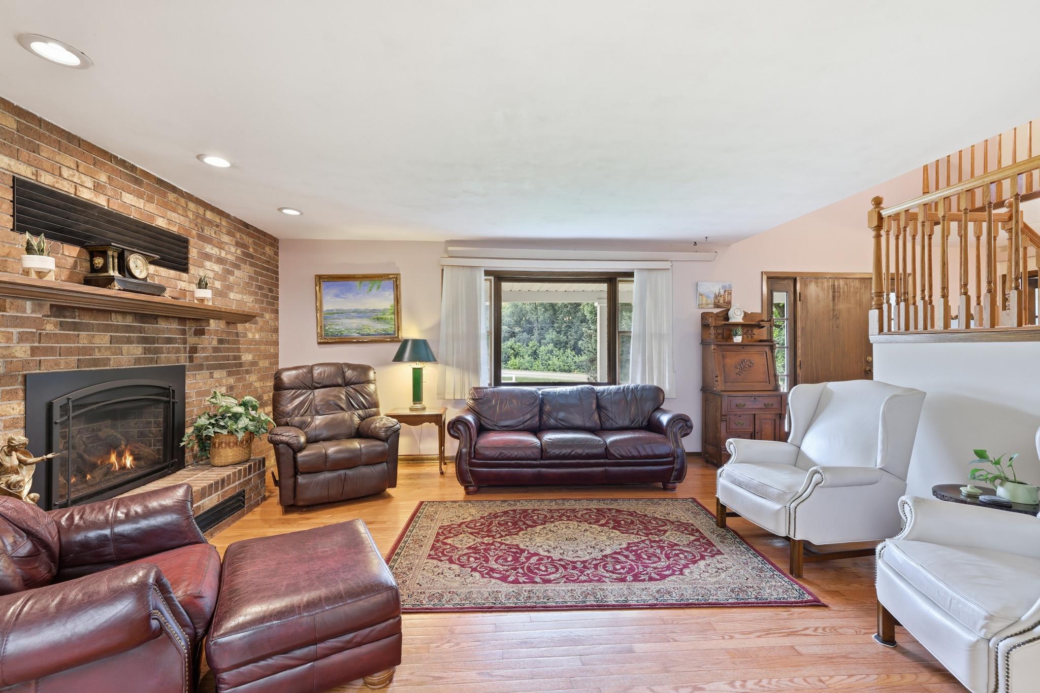 24412 Iona Avenue Property Photo 6