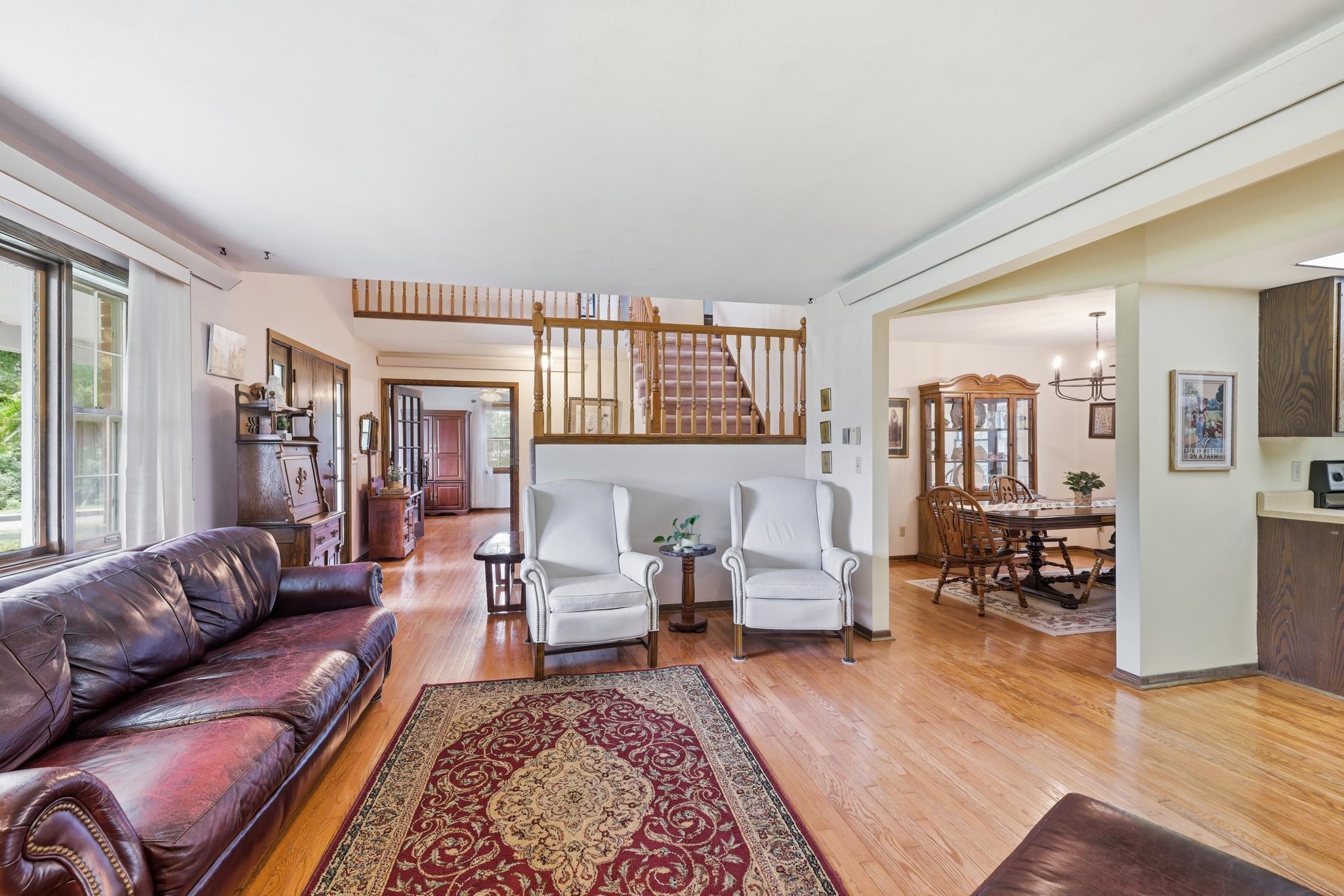 24412 Iona Avenue Property Photo 8
