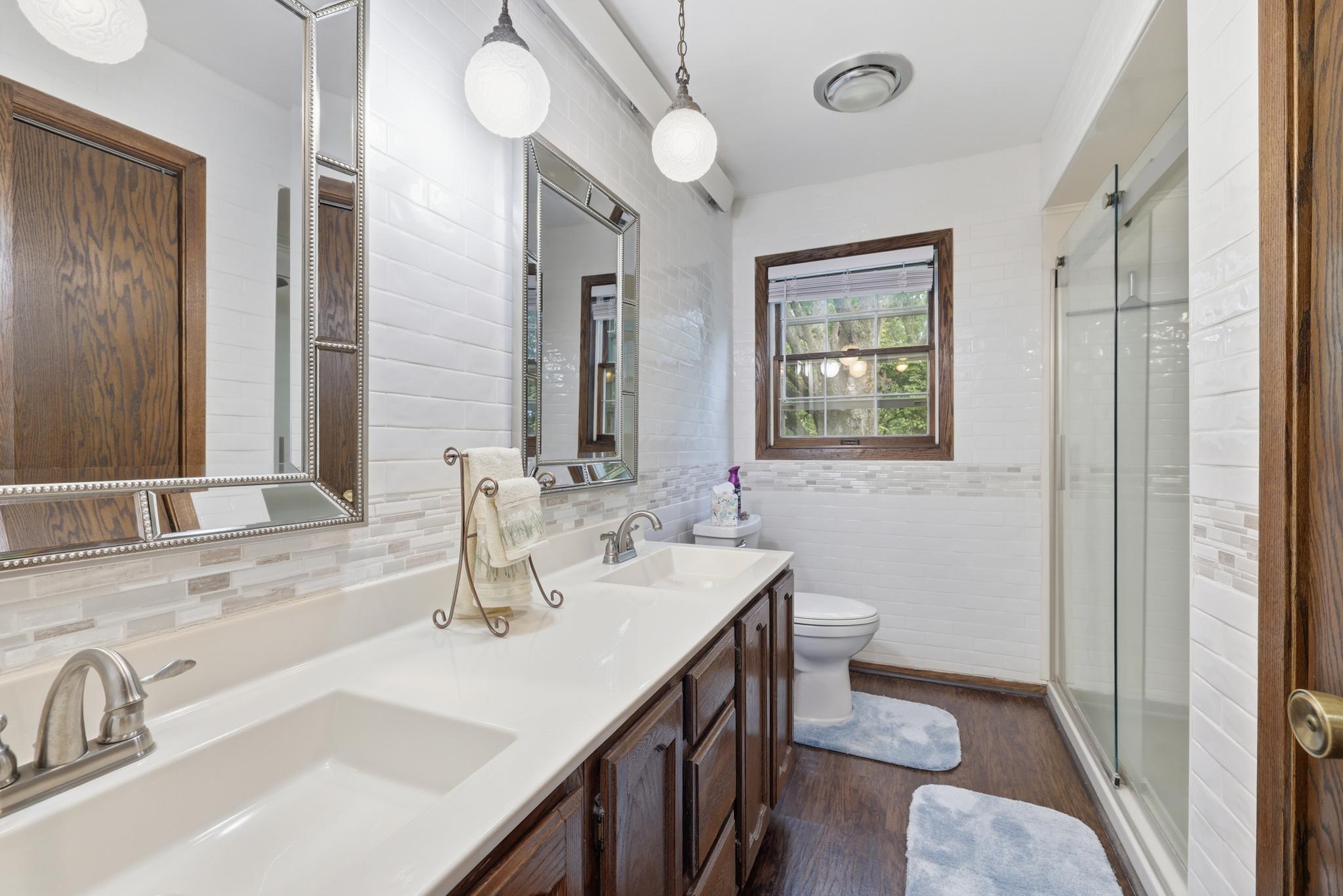 24412 Iona Avenue Property Photo 15