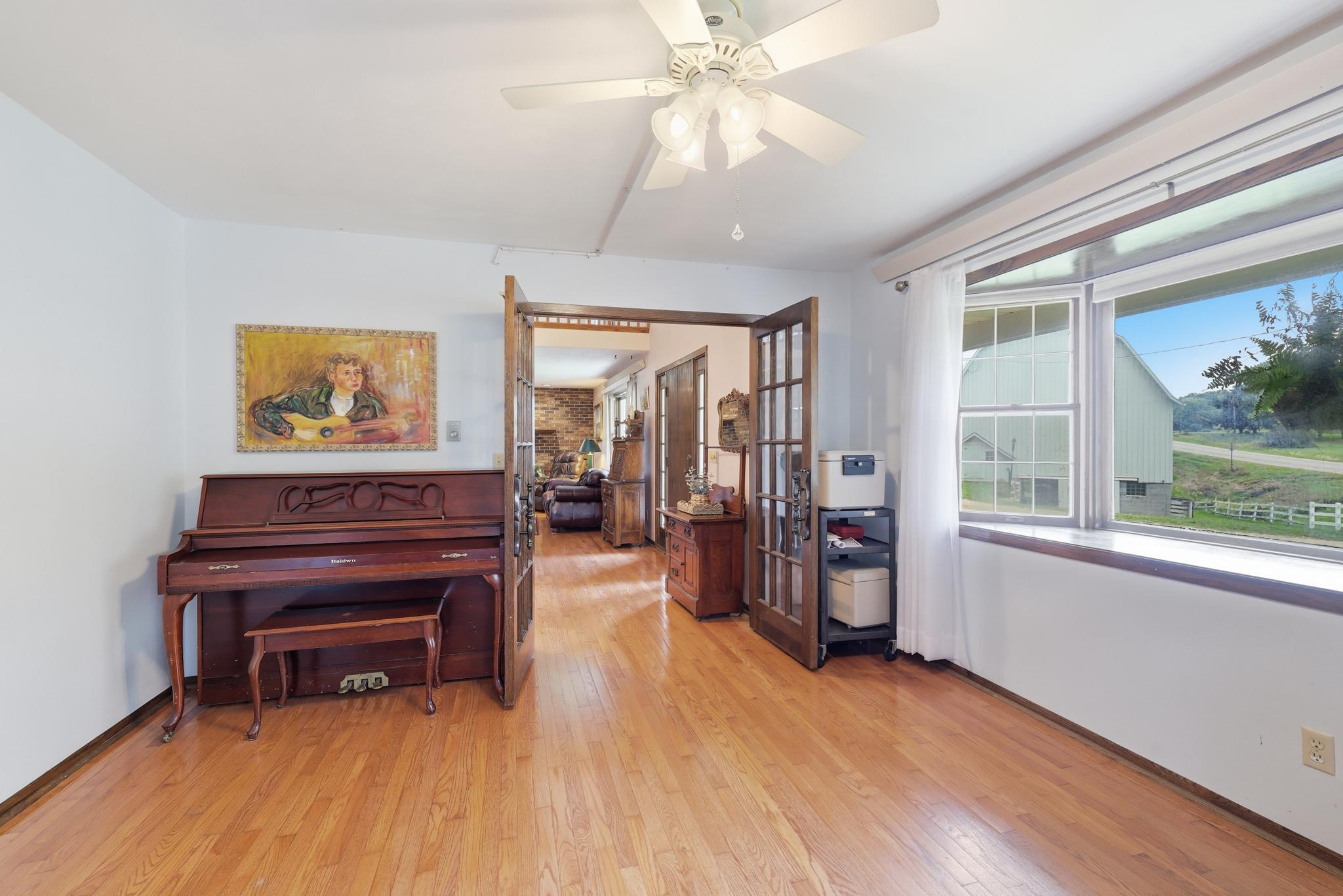 24412 Iona Avenue Property Photo 16