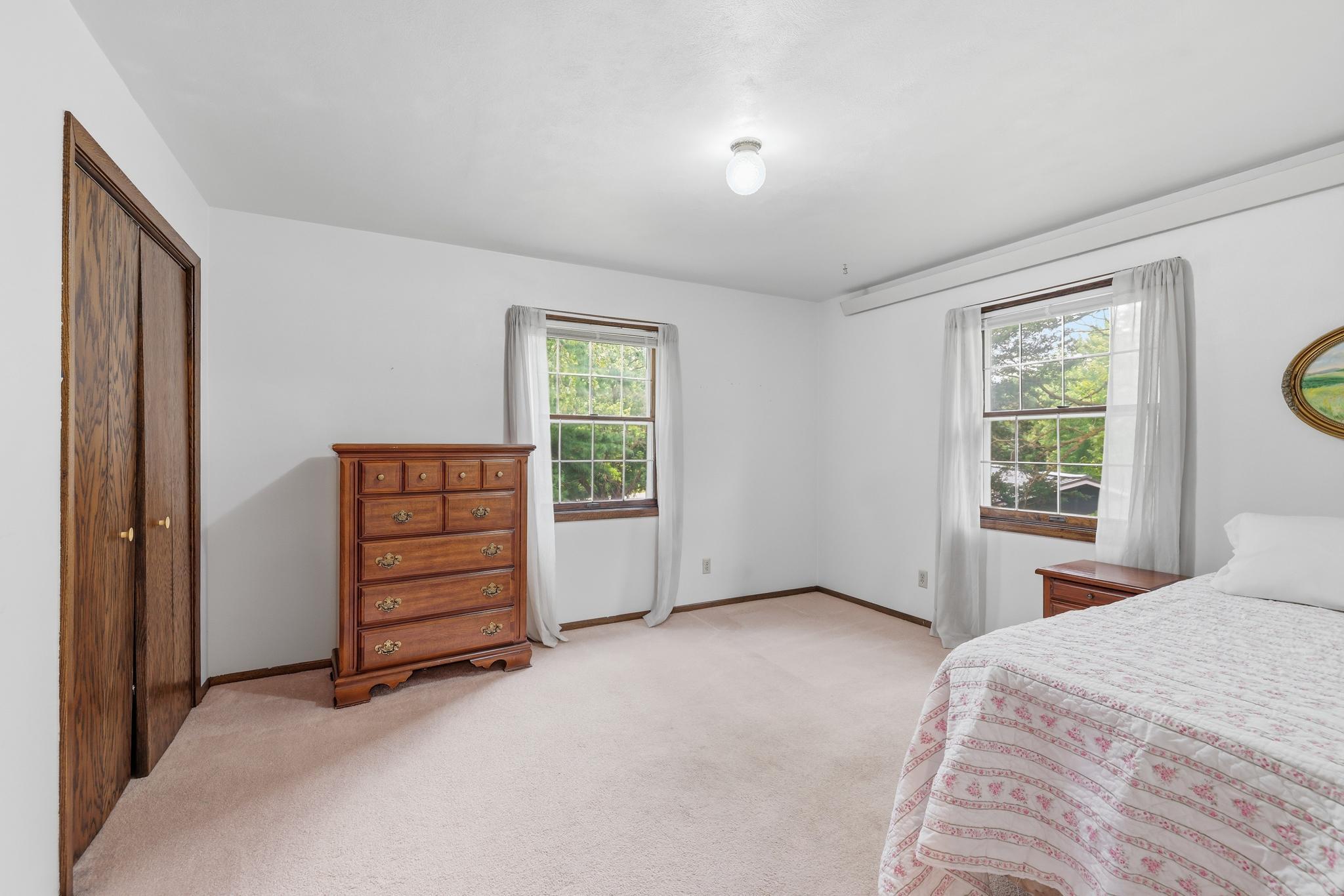 24412 Iona Avenue Property Photo 25
