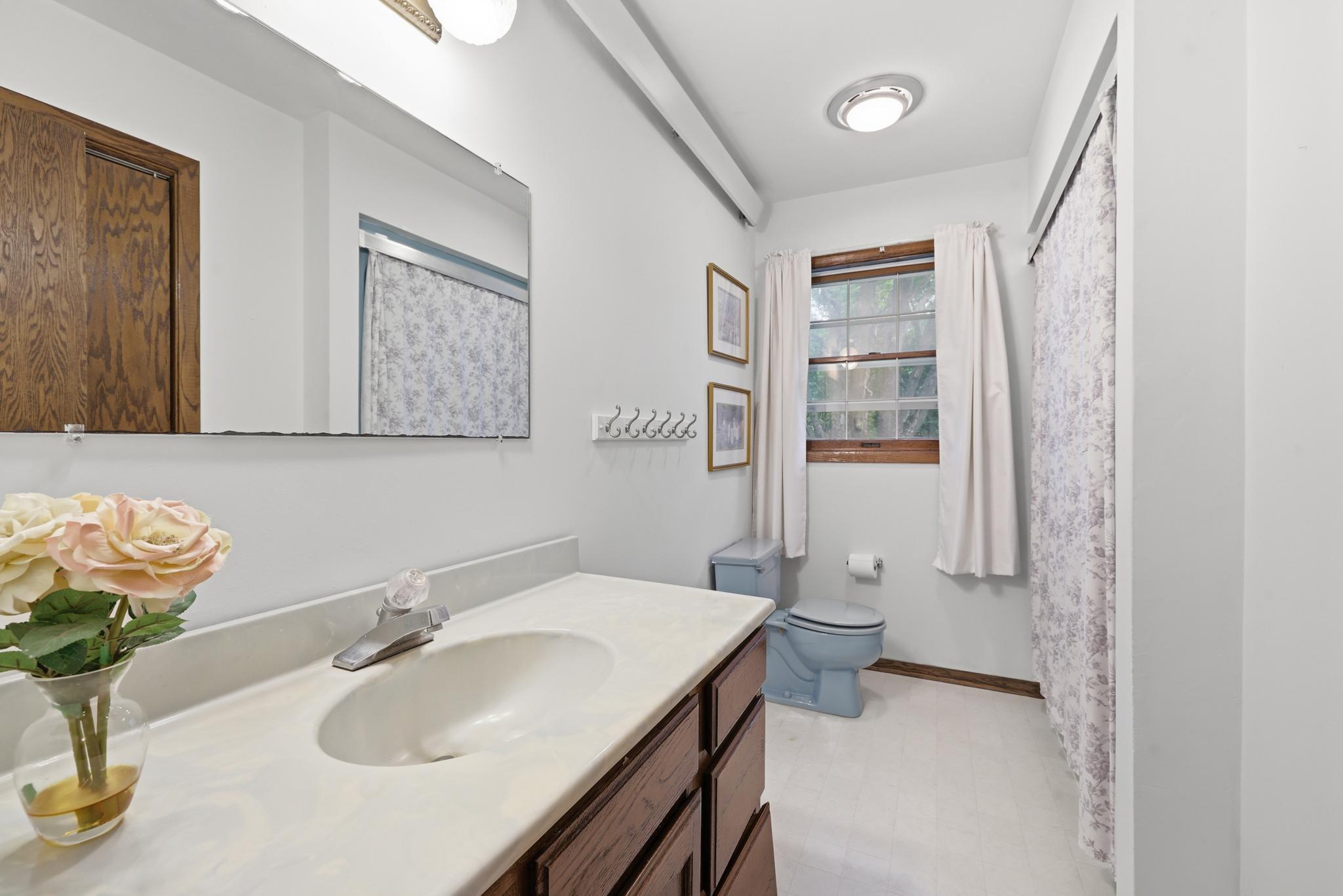 24412 Iona Avenue Property Photo 31
