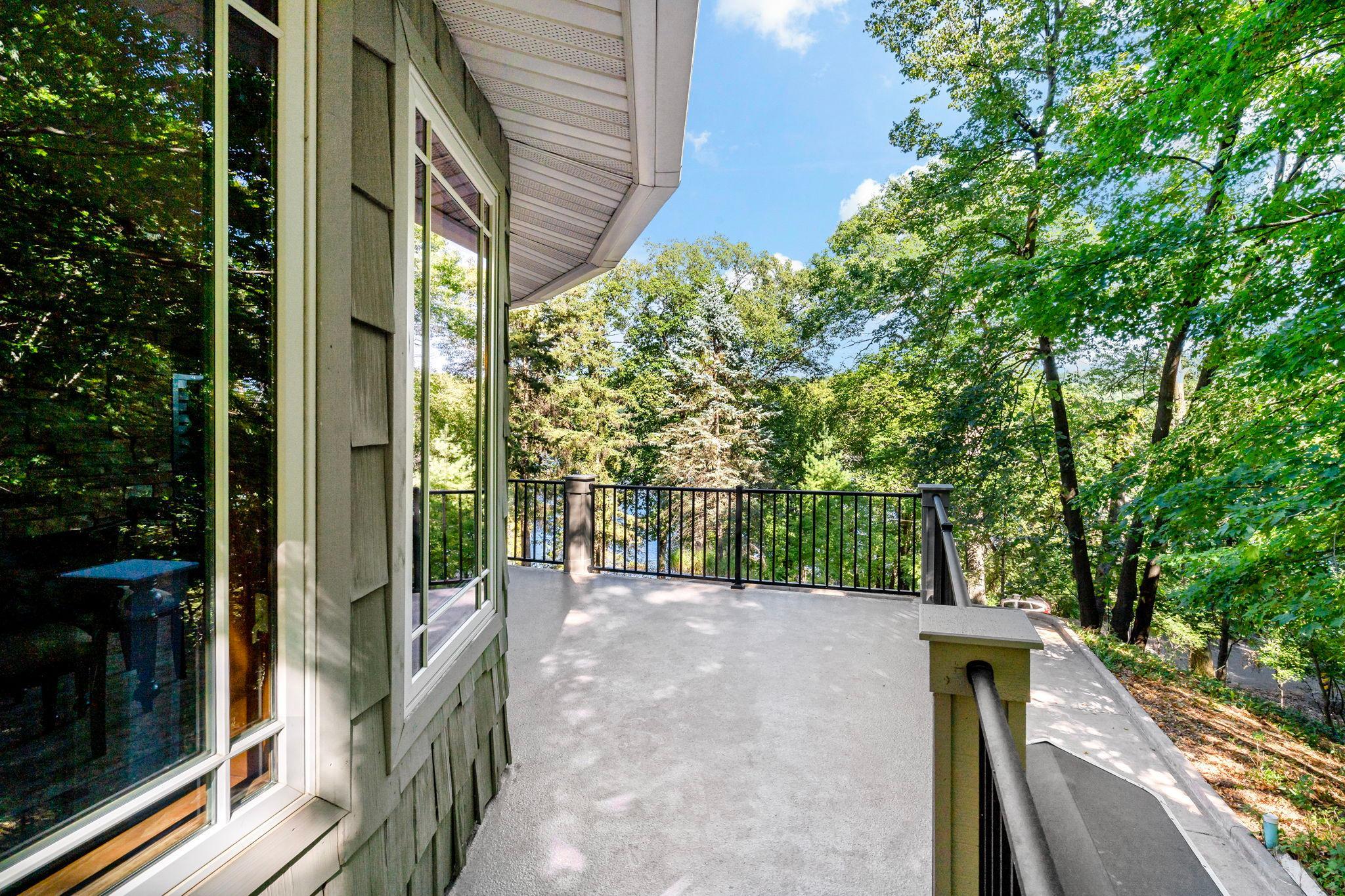 4350 River Road S Property Photo 12