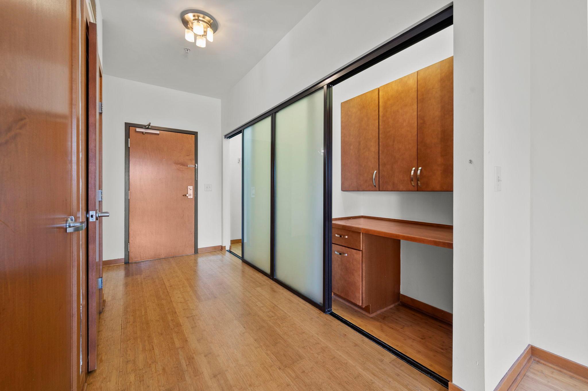 15 E Franklin Avenue 210 Property Photo 4