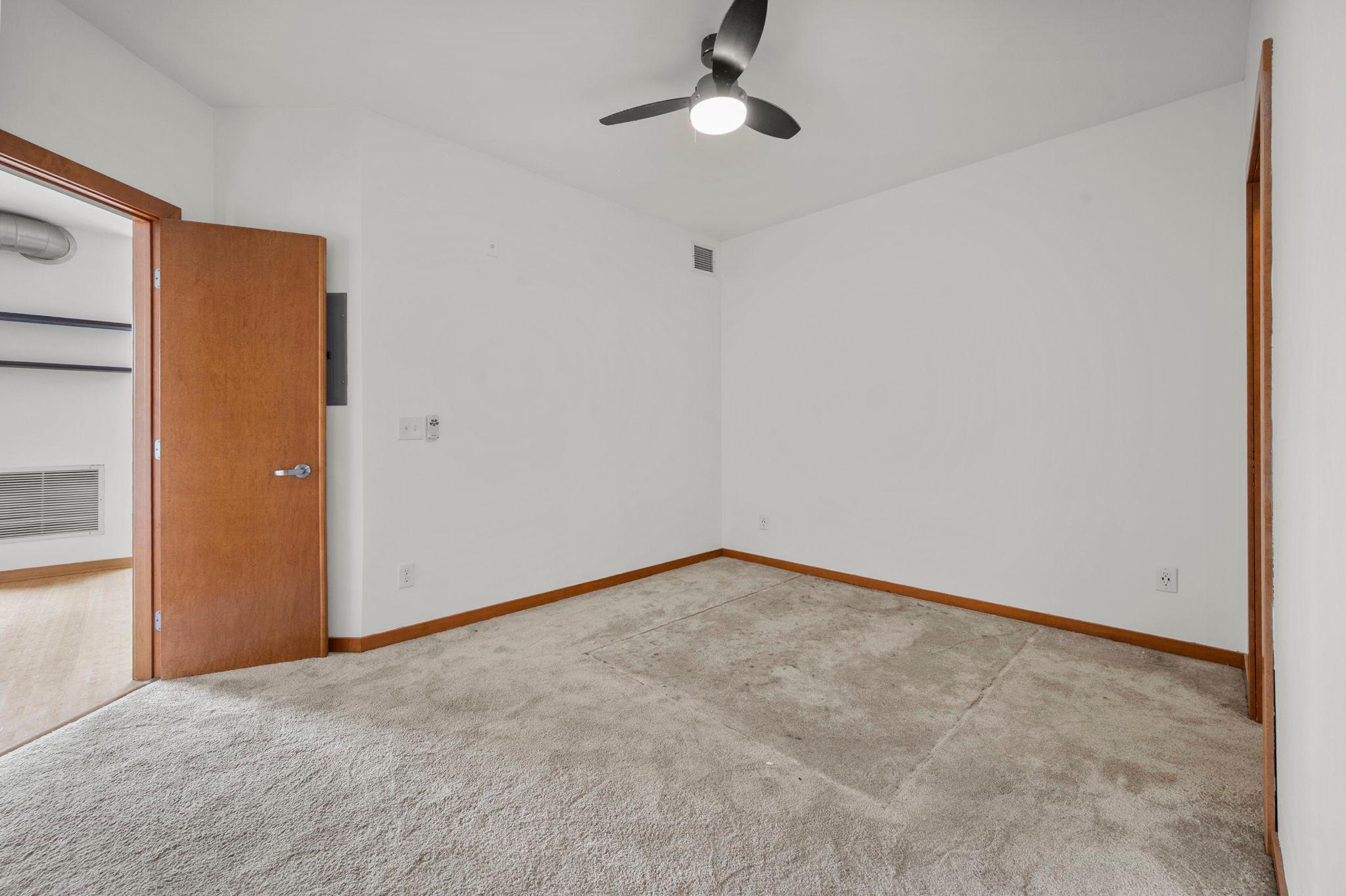 15 E Franklin Avenue 210 Property Photo 11