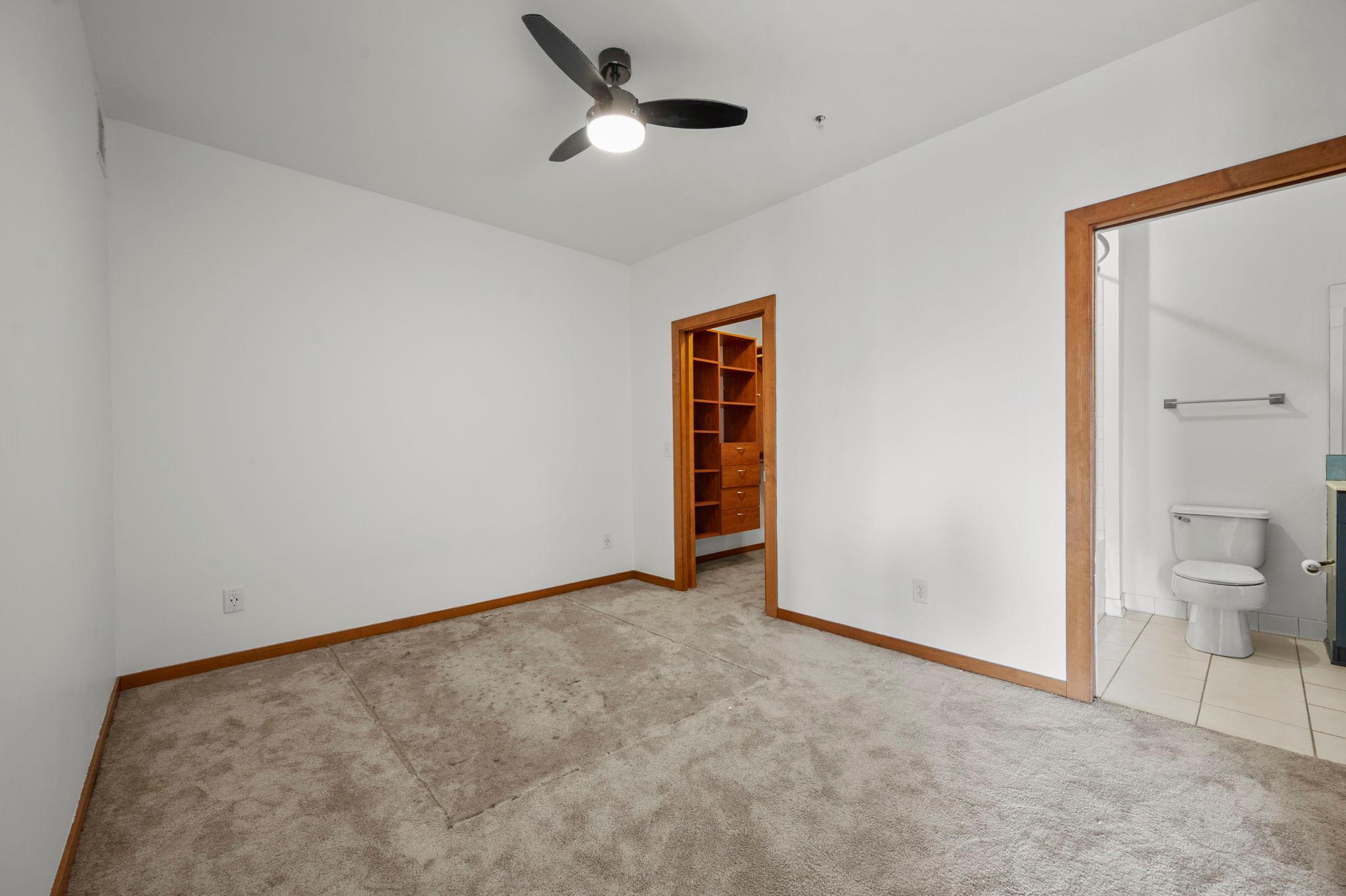 15 E Franklin Avenue 210 Property Photo 13