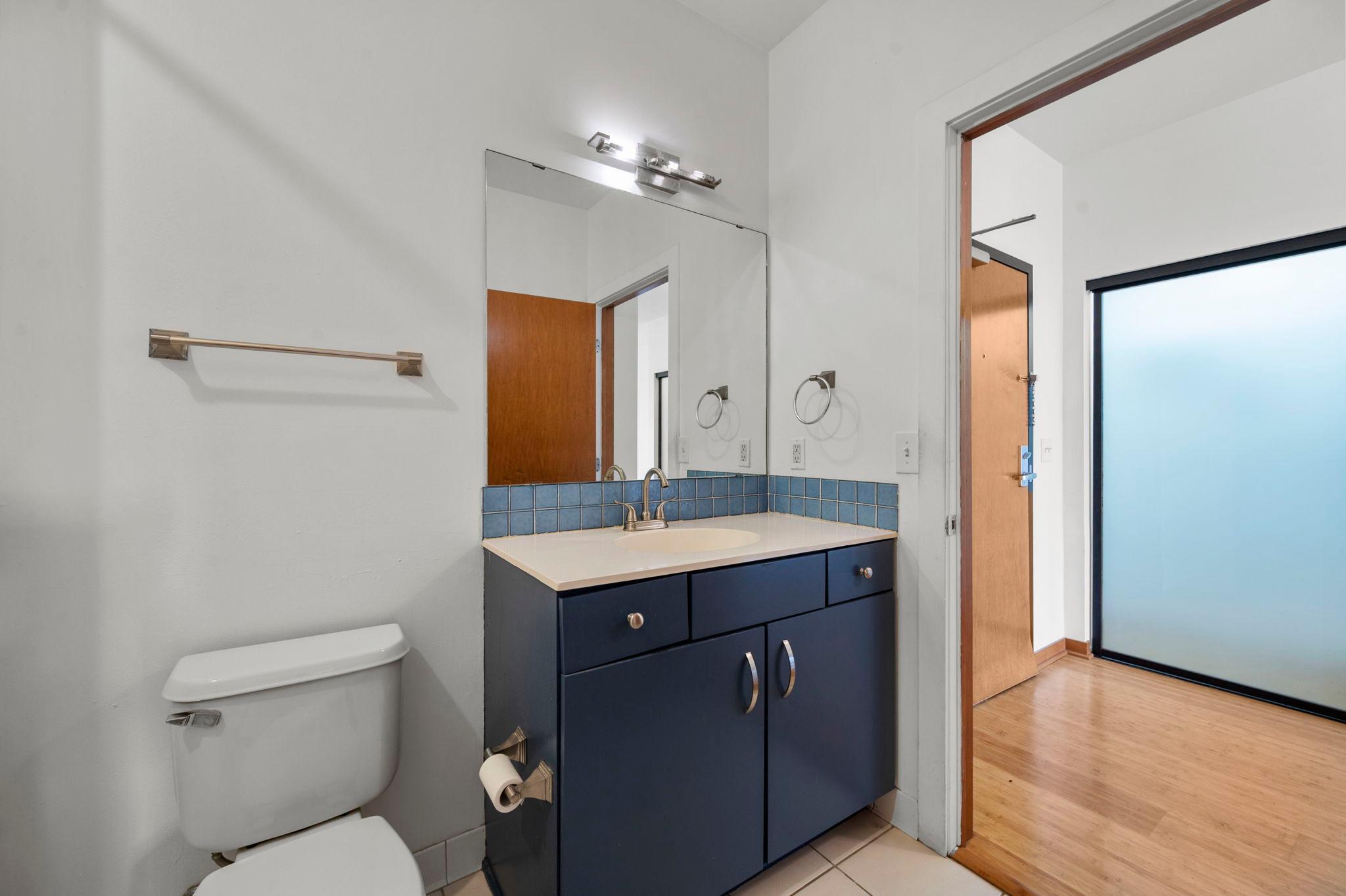 15 E Franklin Avenue 210 Property Photo 16