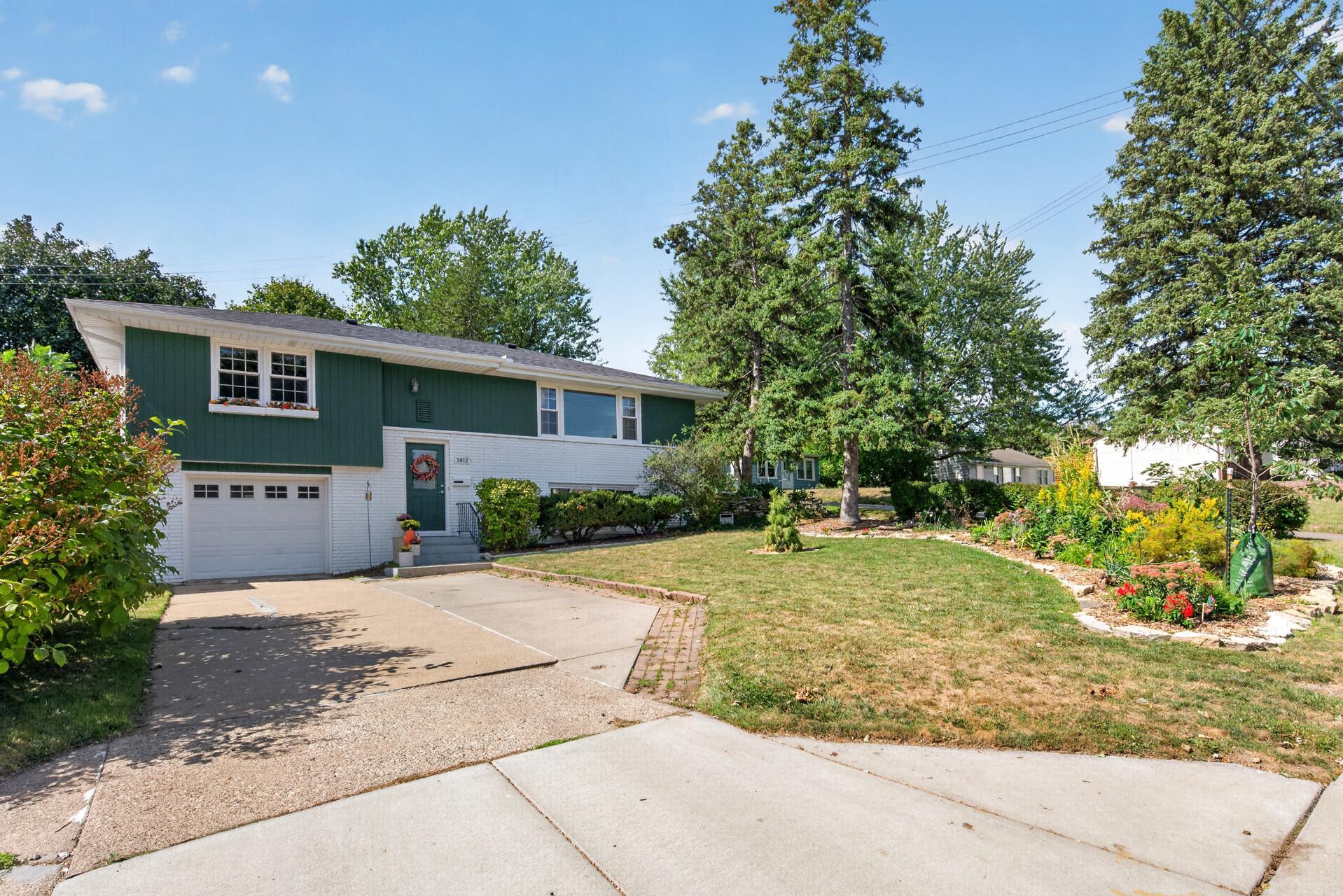 3812 Buchanan Street Ne Property Photo 1