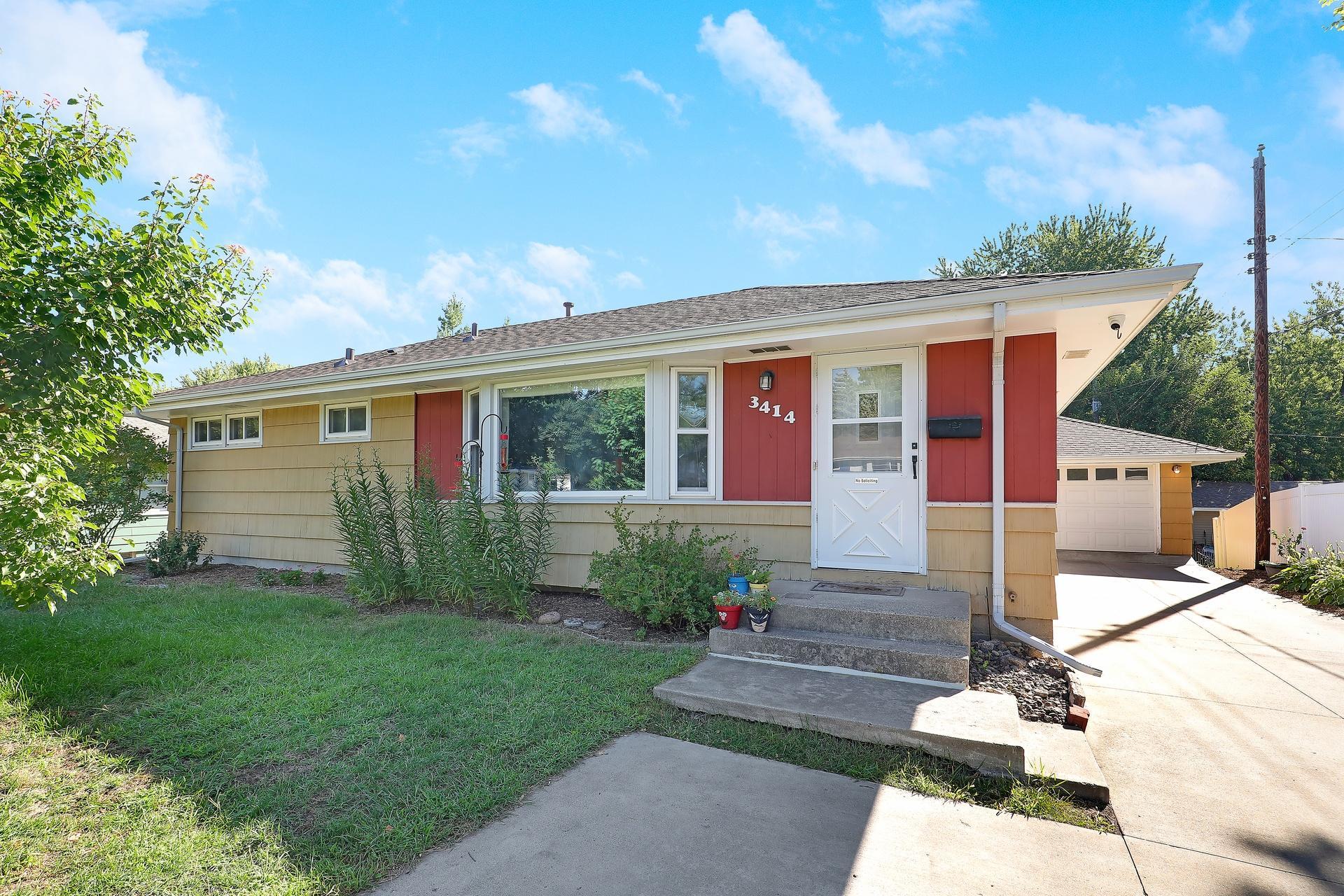 3414 Yates Avenue N Property Photo 2