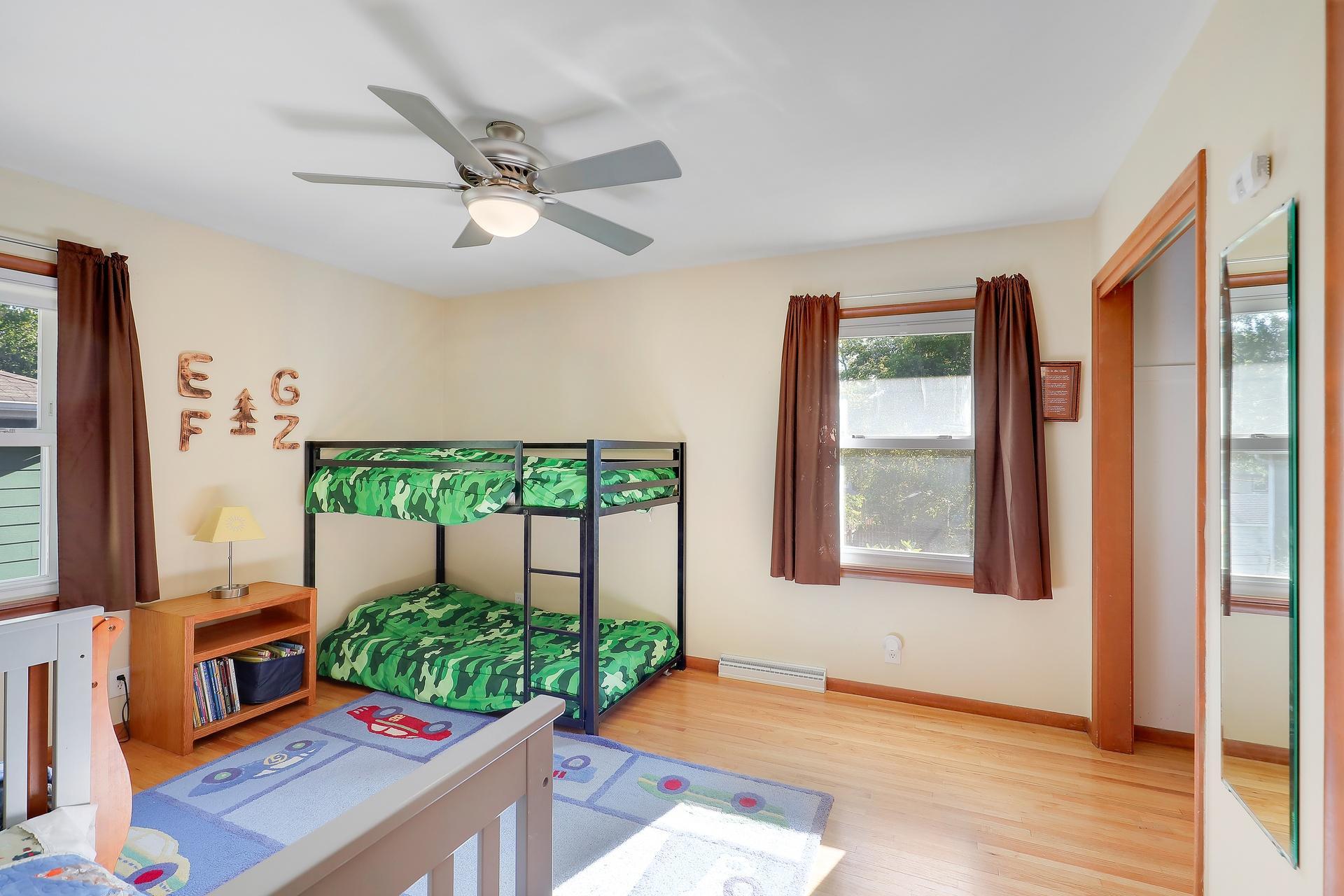 3414 Yates Avenue N Property Photo 15