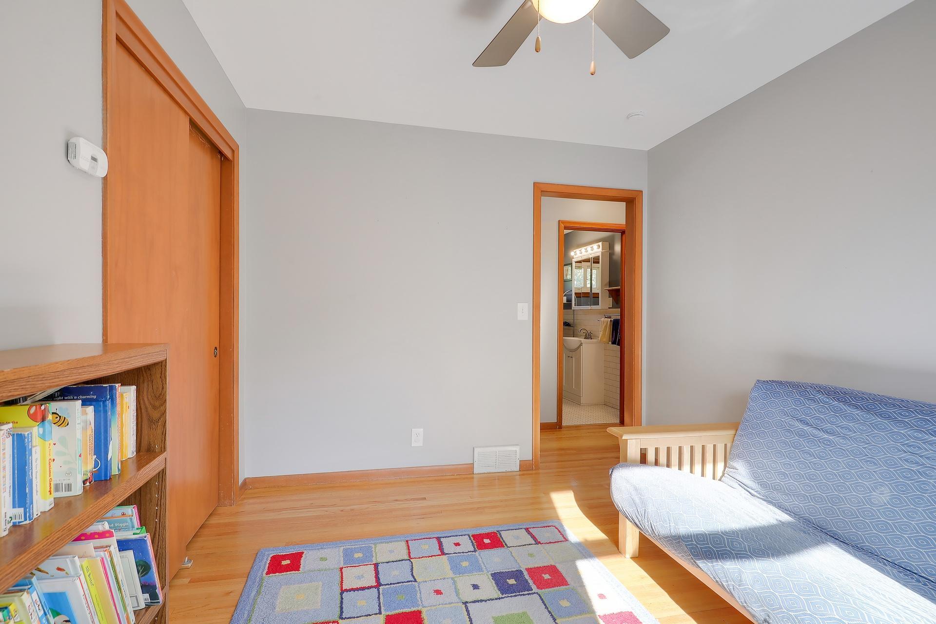 3414 Yates Avenue N Property Photo 24