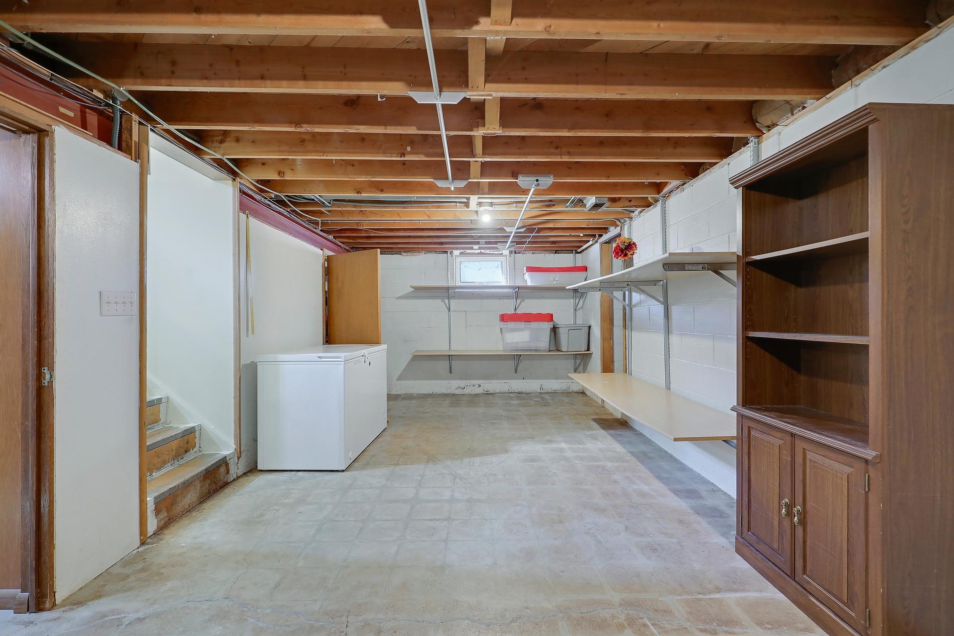 3414 Yates Avenue N Property Photo 27