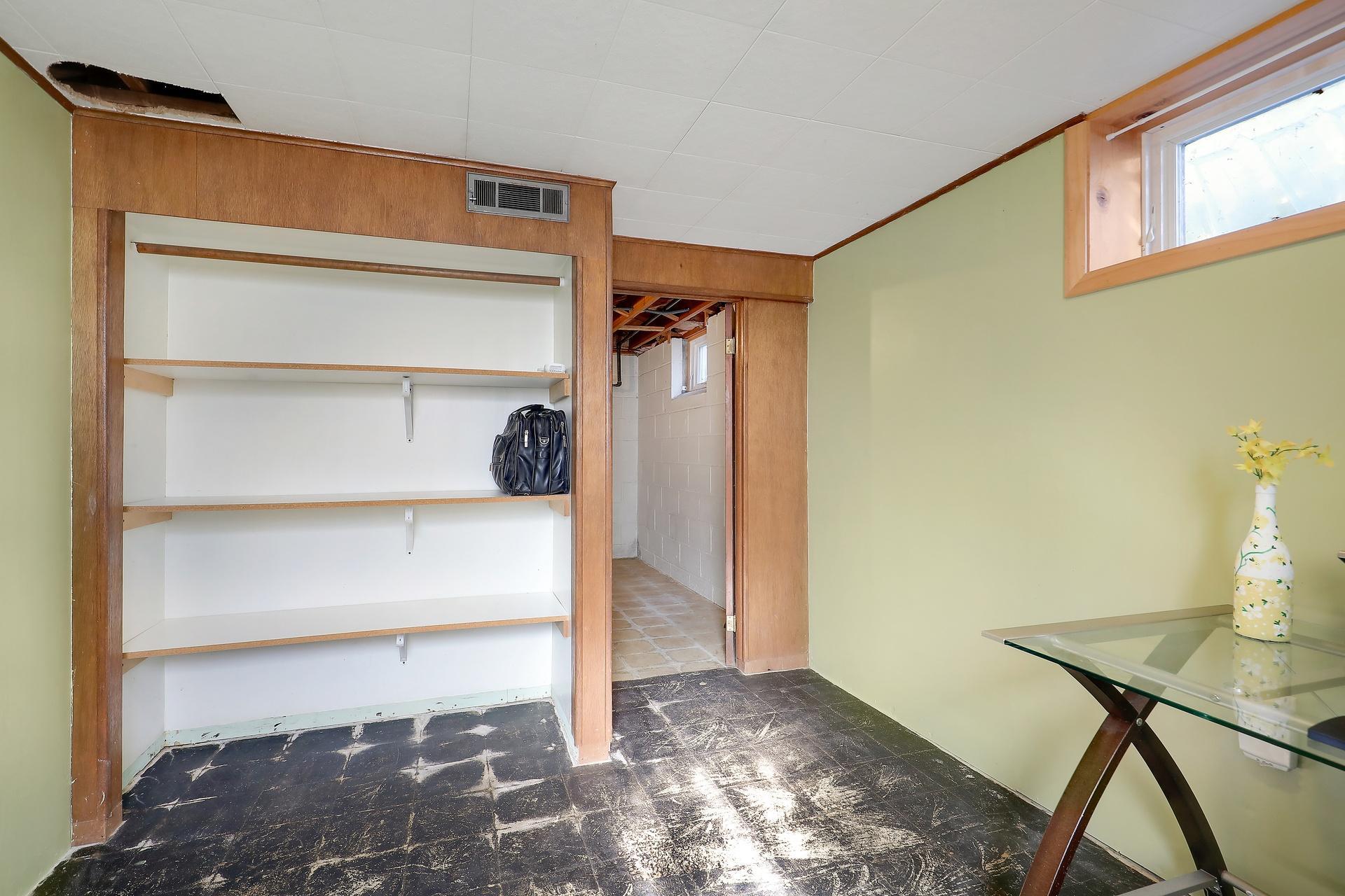 3414 Yates Avenue N Property Photo 34
