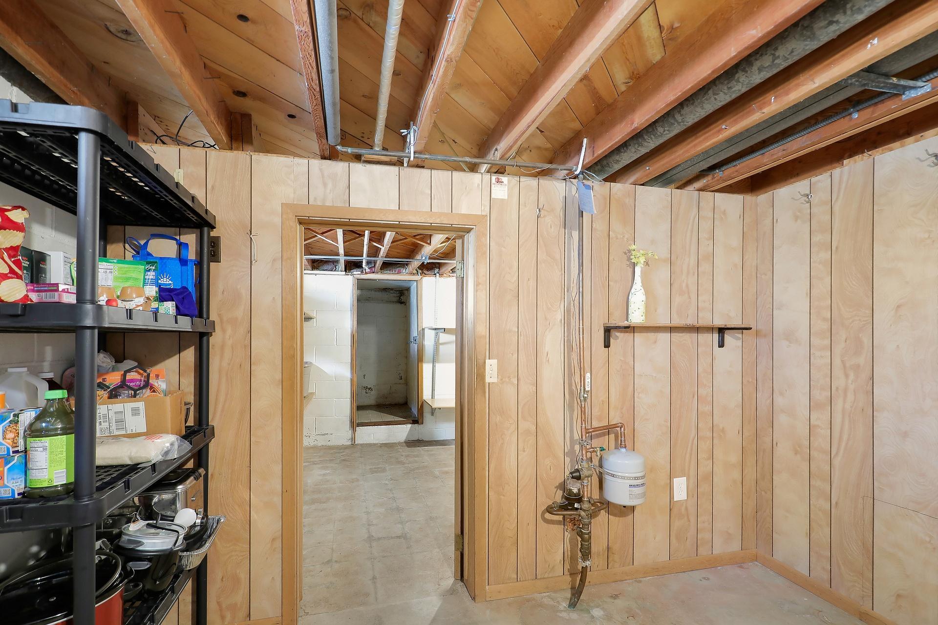 3414 Yates Avenue N Property Photo 36