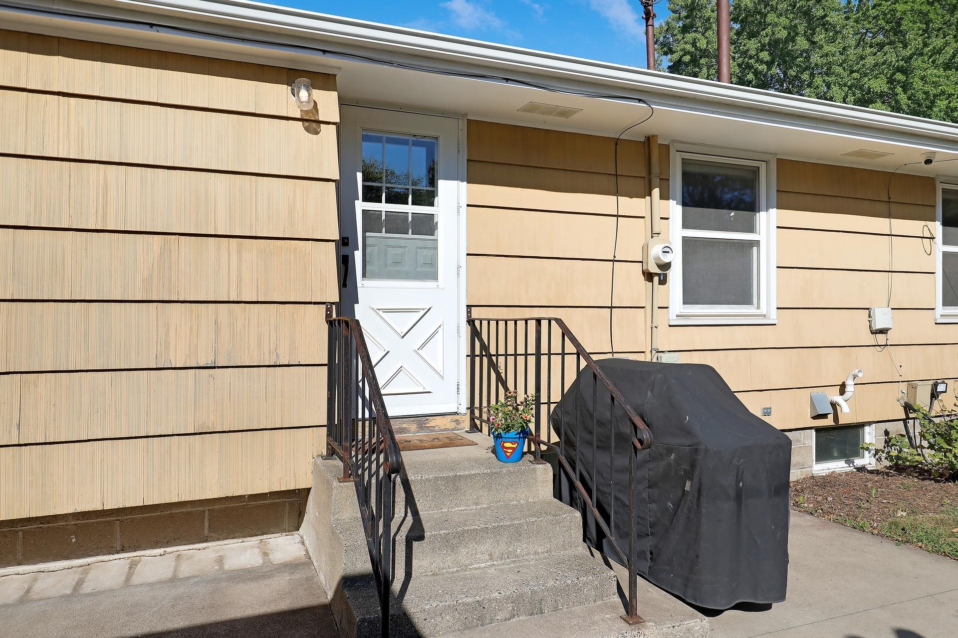 3414 Yates Avenue N Property Photo 41
