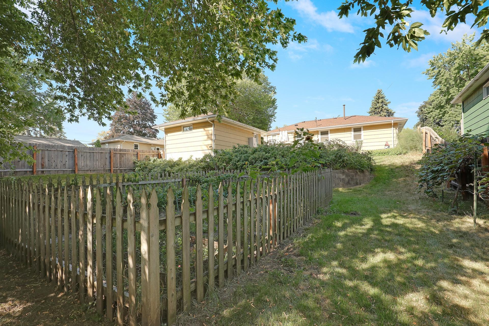 3414 Yates Avenue N Property Photo 52