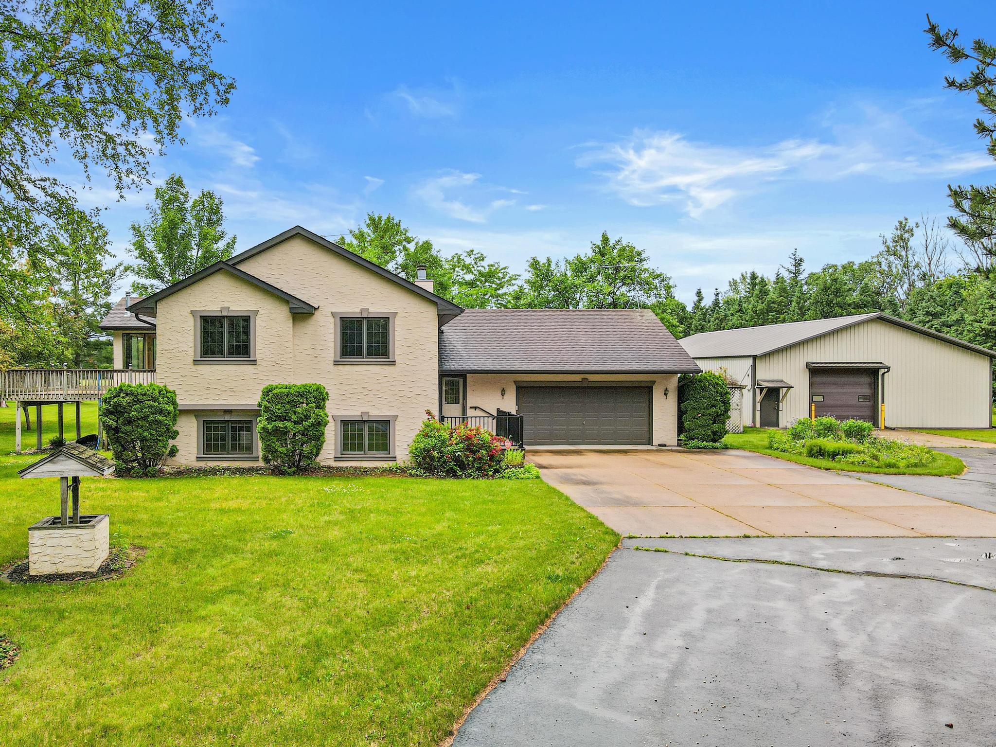 160 196th Drive Nw Property Photo 3