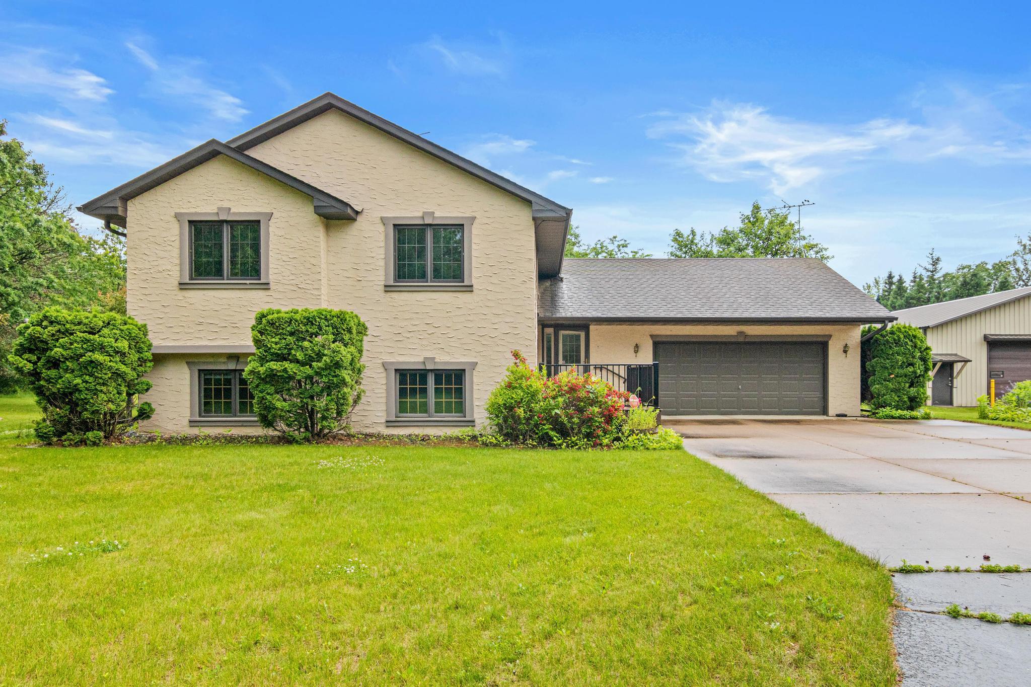 160 196th Drive Nw Property Photo 4