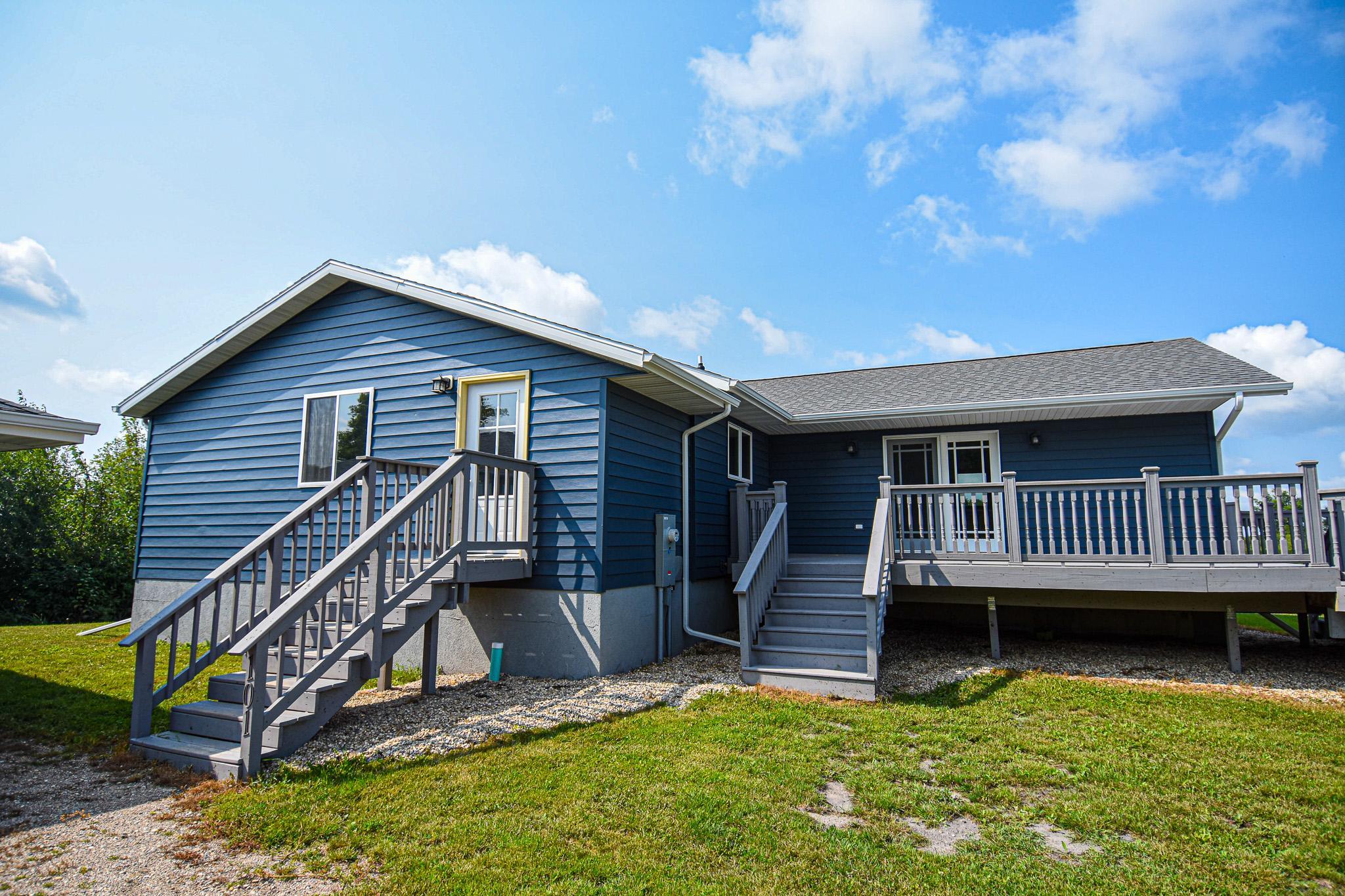 101 Kittson St Property Photo 3