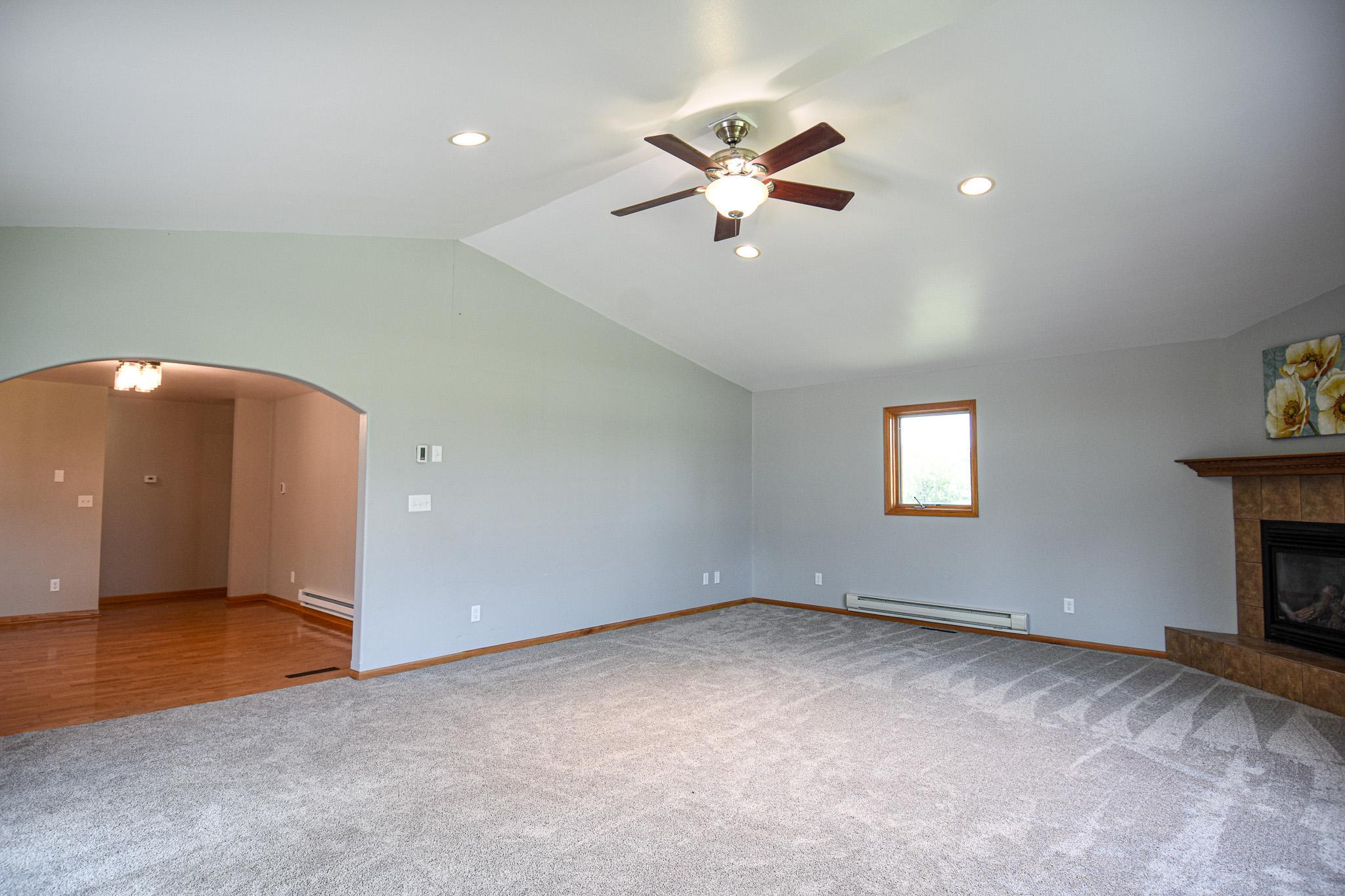 101 Kittson St Property Photo 18