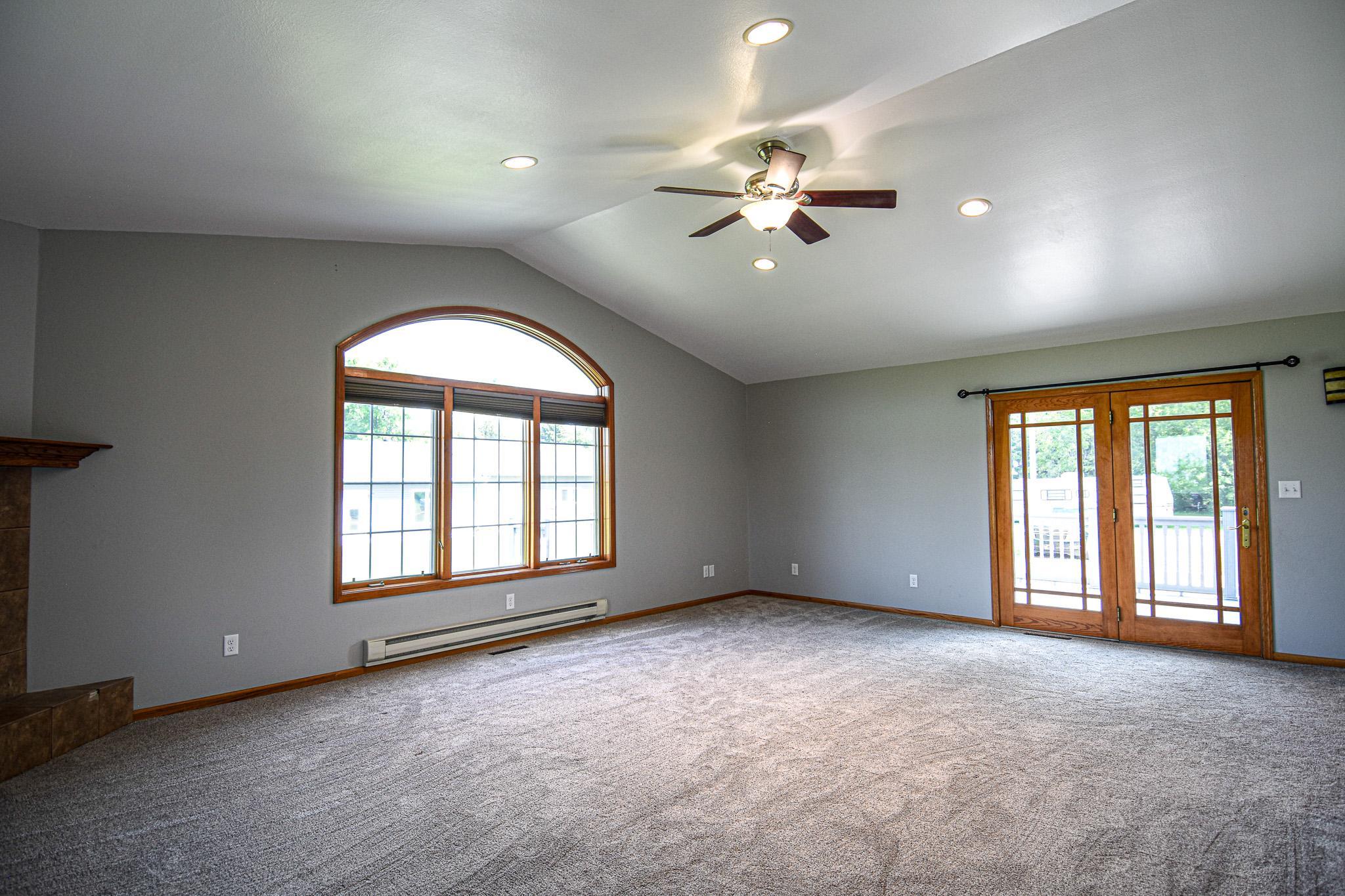 101 Kittson St Property Photo 19