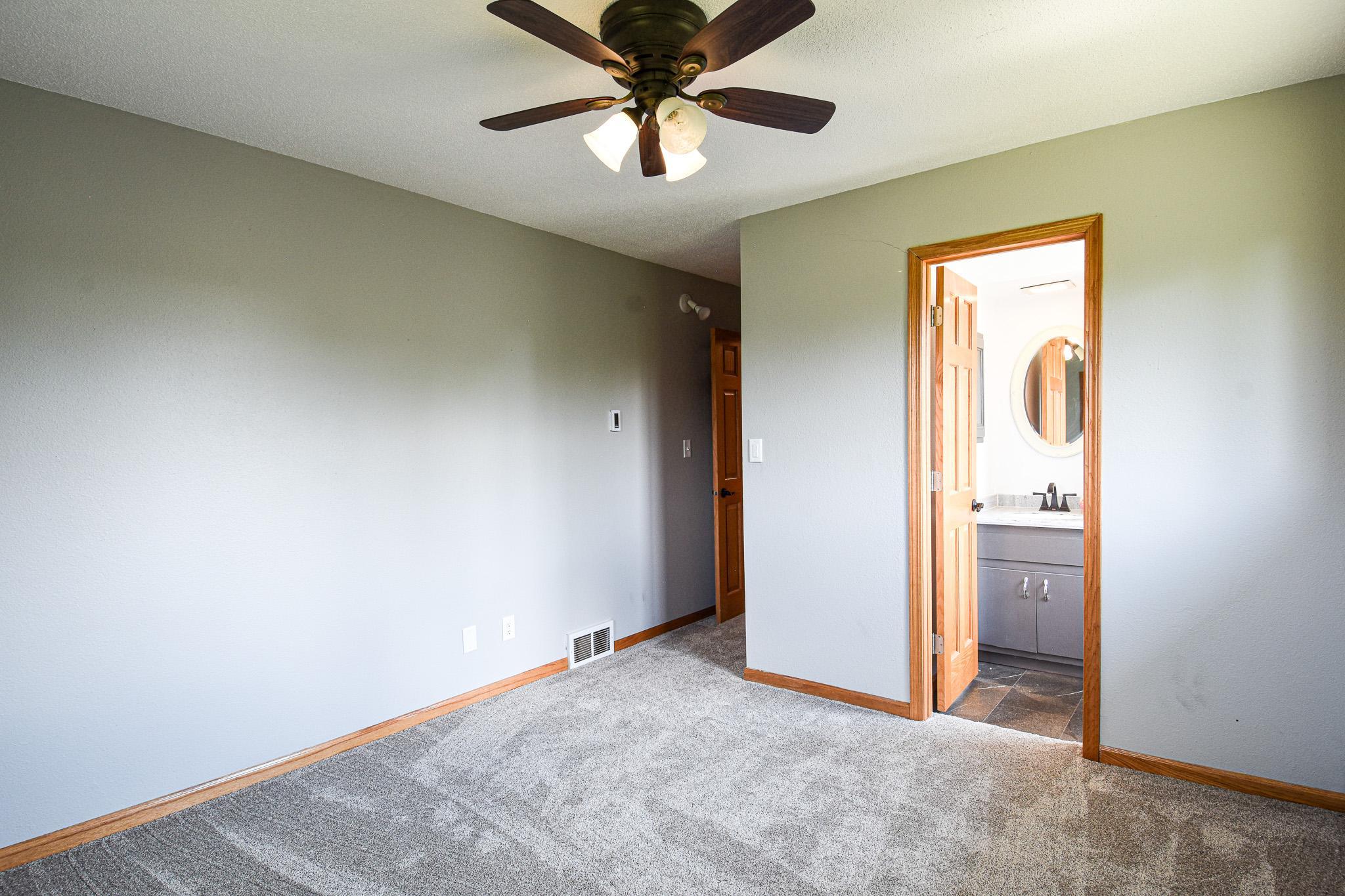 101 Kittson St Property Photo 24