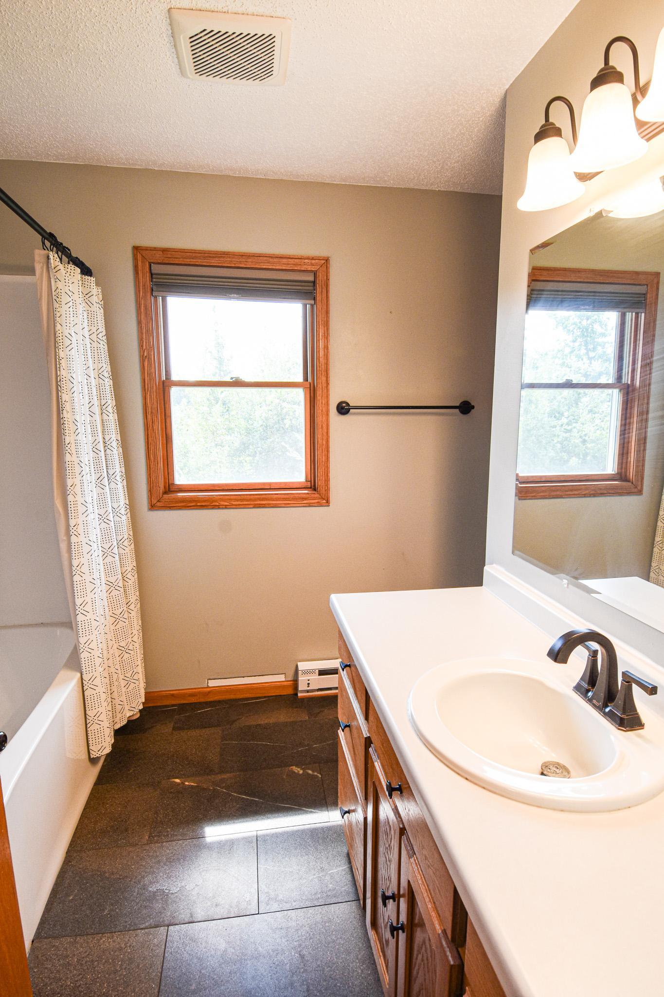 101 Kittson St Property Photo 26