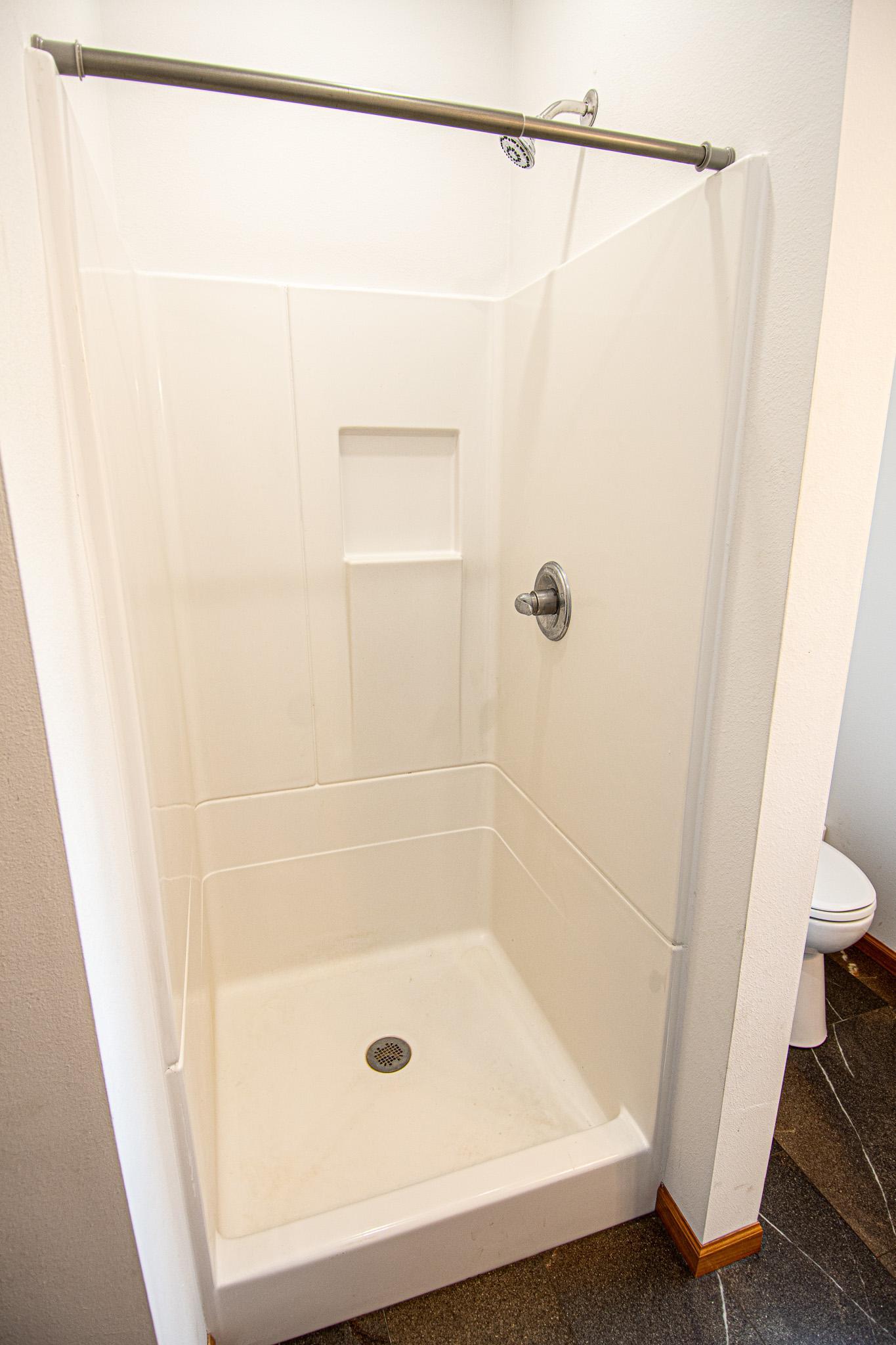 101 Kittson St Property Photo 32