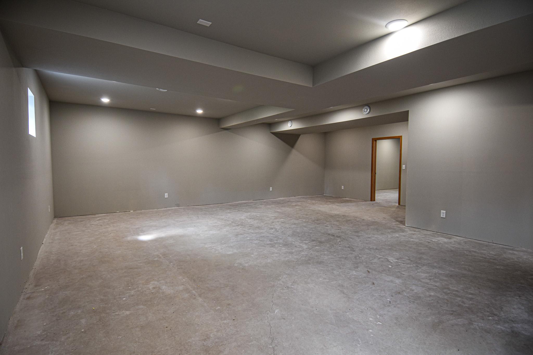 101 Kittson St Property Photo 38