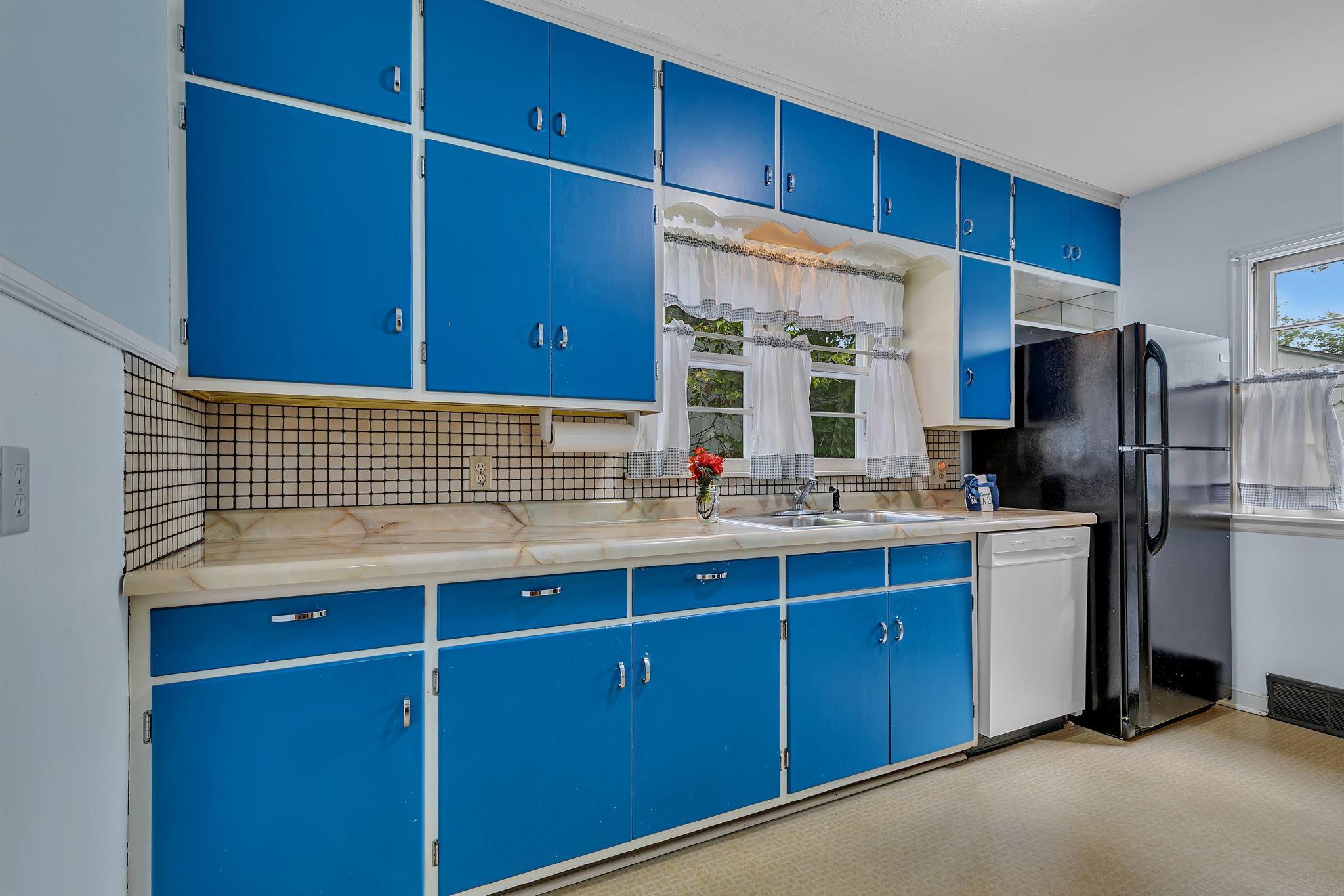 1606 10th Avenue S Property Photo 6