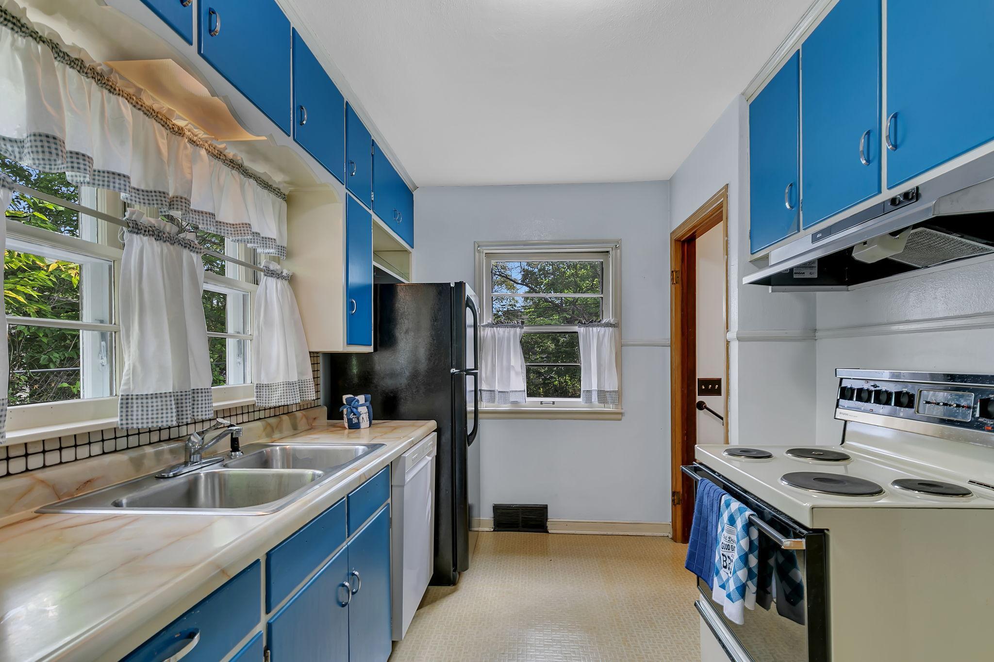 1606 10th Avenue S Property Photo 7