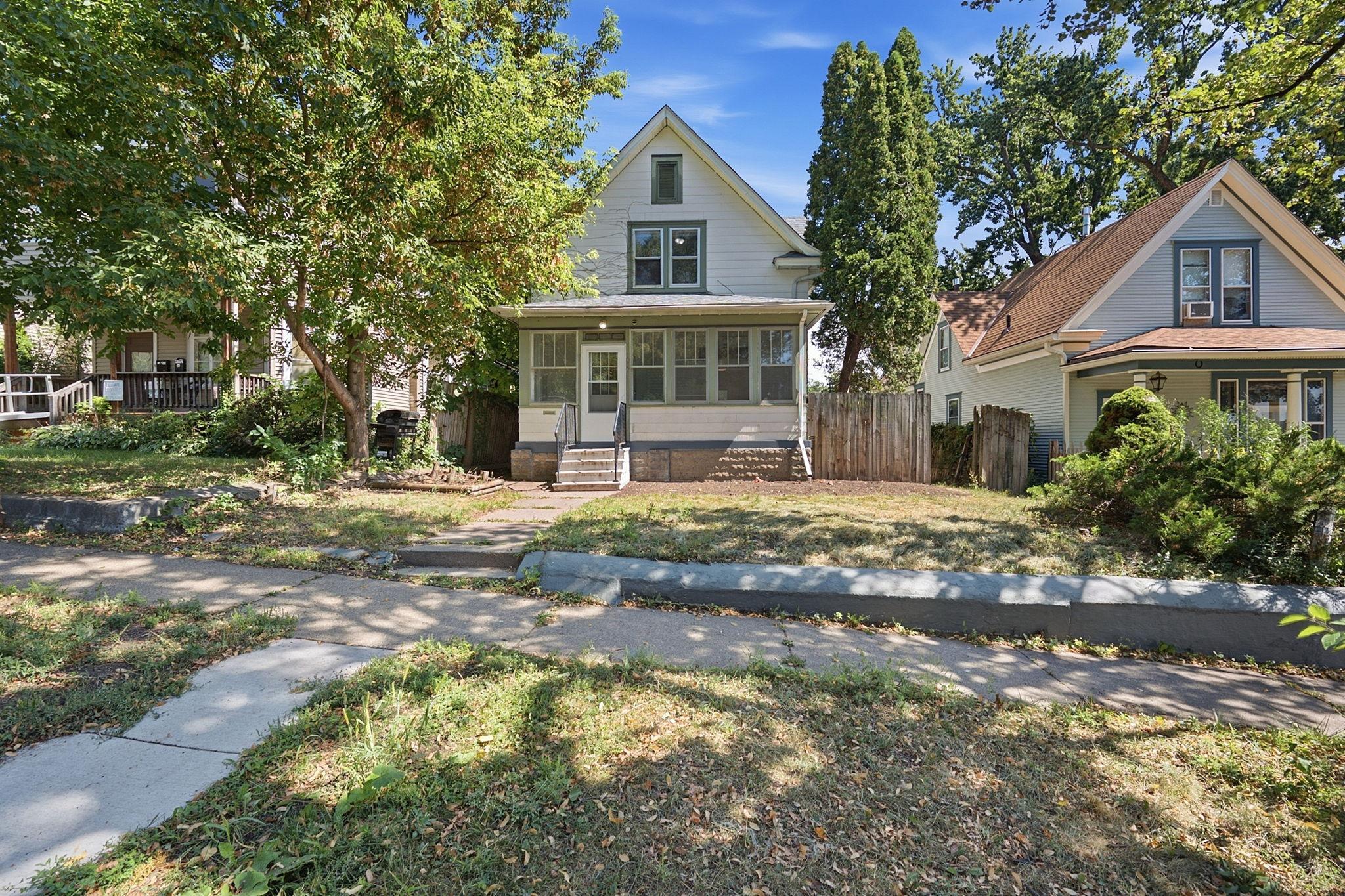 1032 Desoto Street Property Photo 1