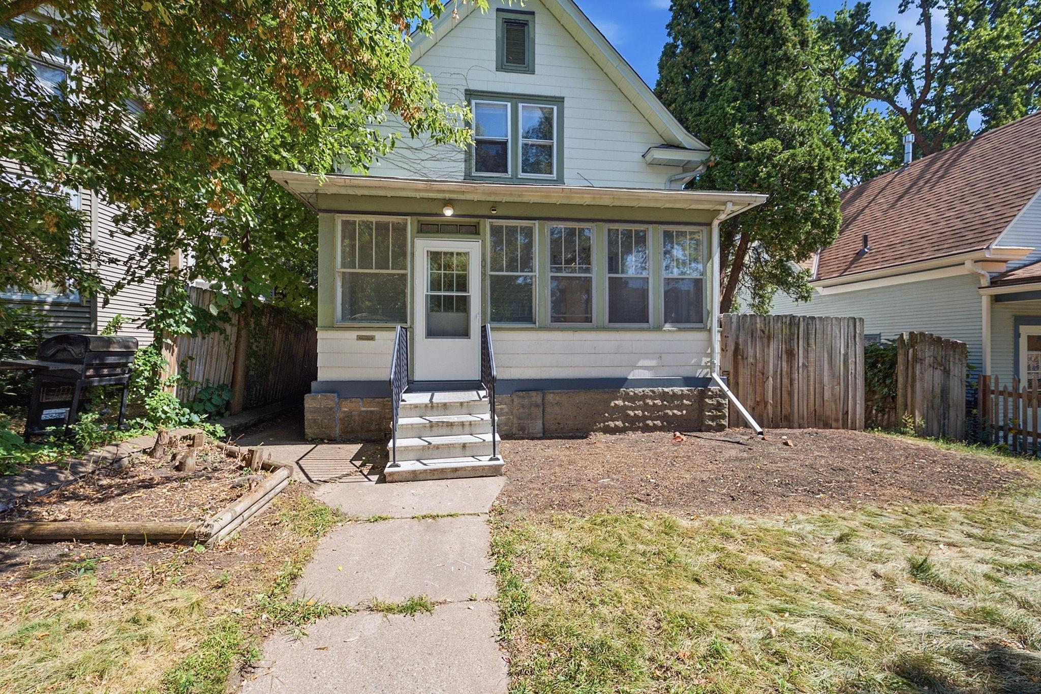 1032 Desoto Street Property Photo 2