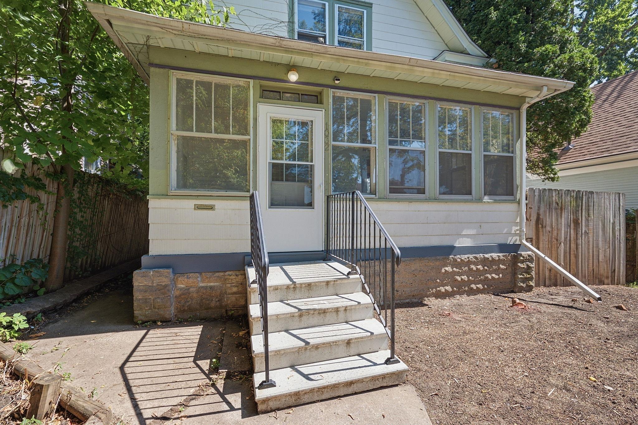 1032 Desoto Street Property Photo 3