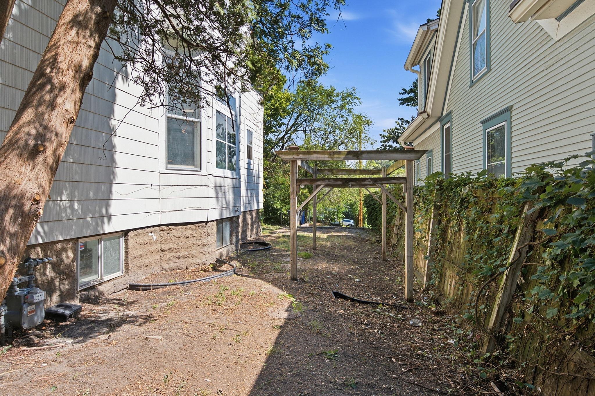 1032 Desoto Street Property Photo 40