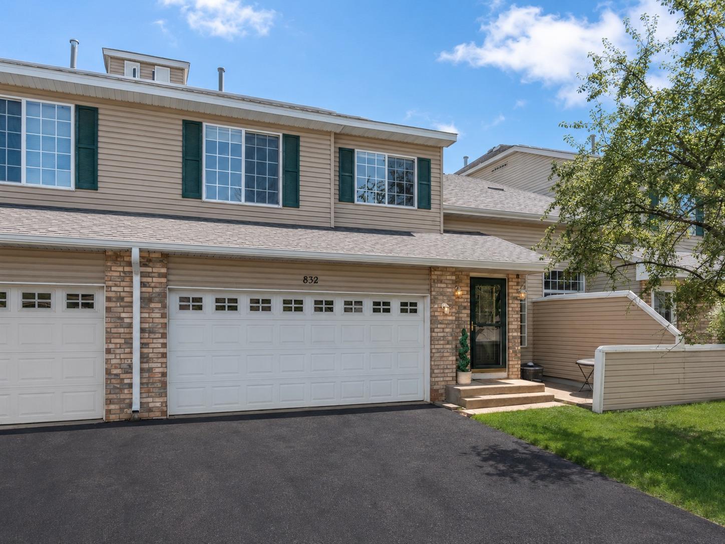 832 Summer Pines Circle