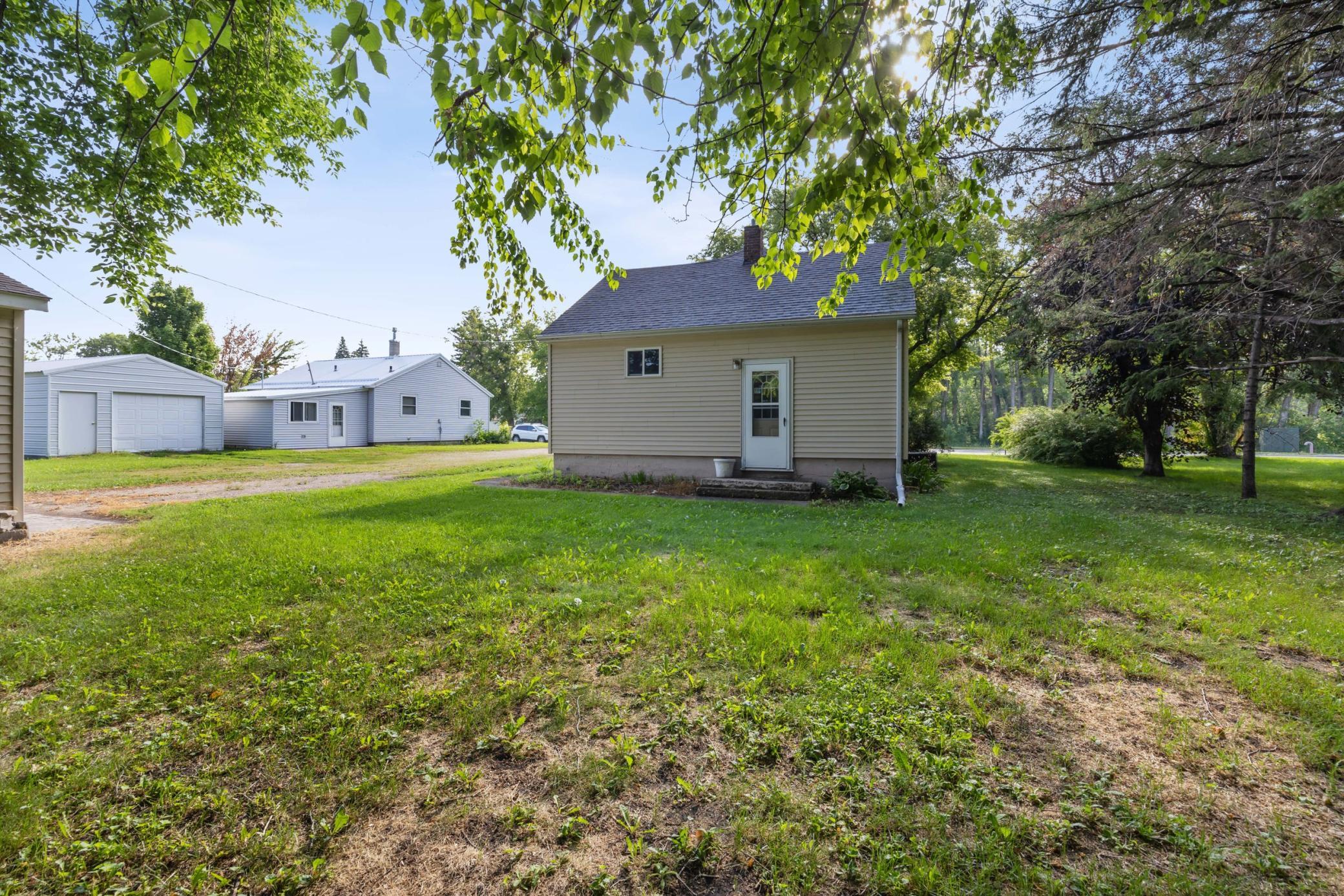 306 S 2nd Street W Property Photo 11