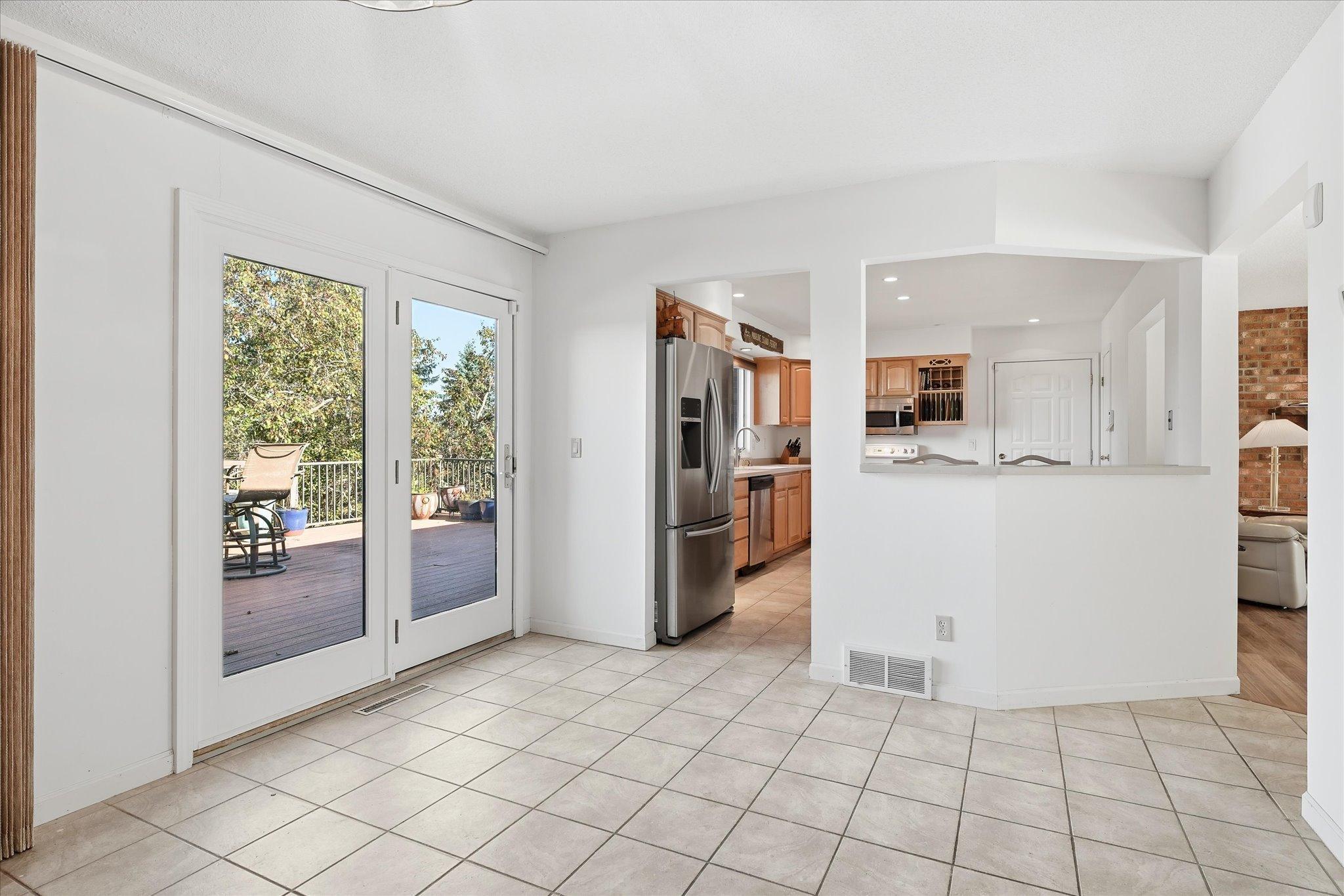 5431 Hilltop Avenue N Property Photo 10