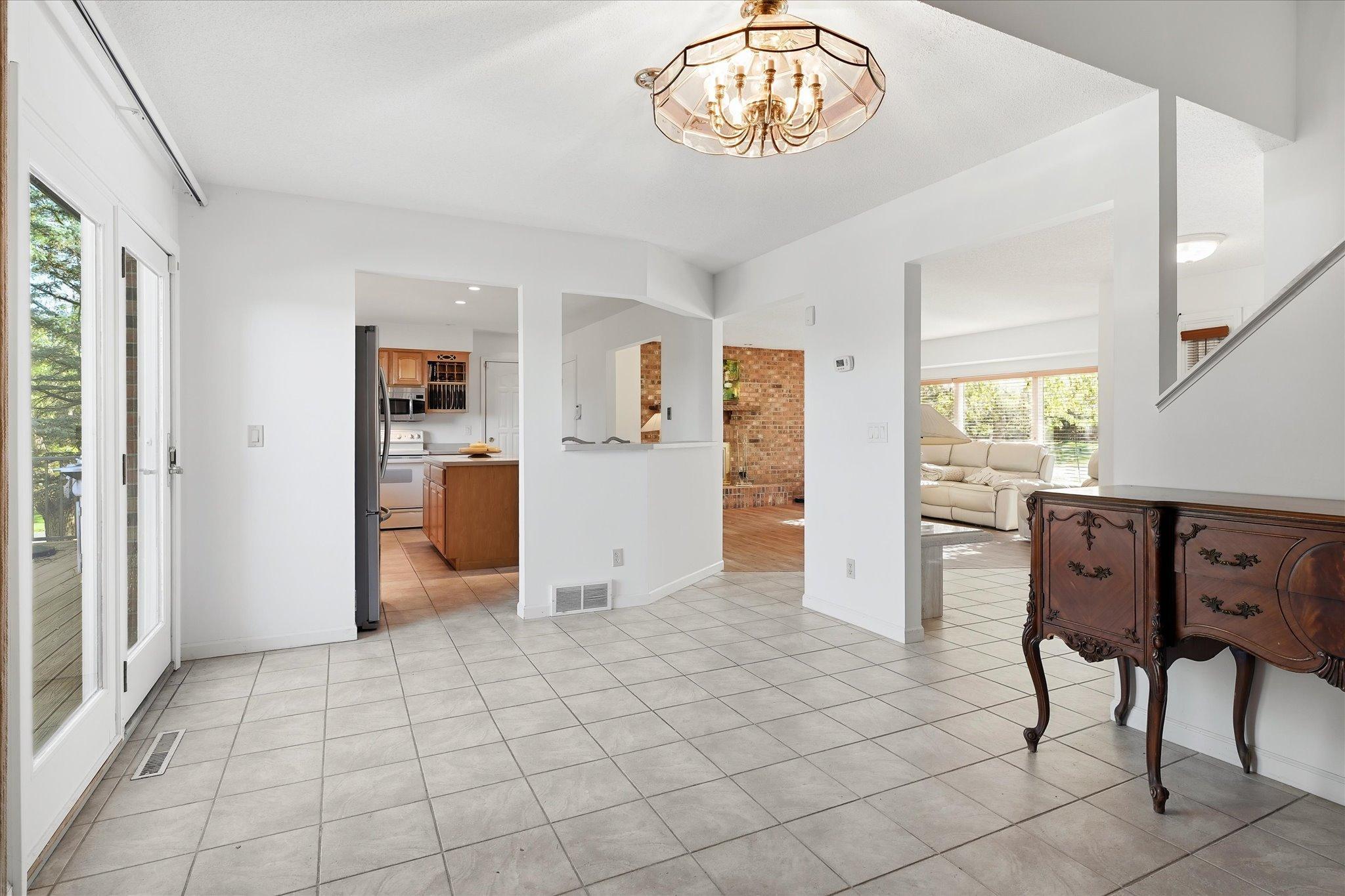 5431 Hilltop Avenue N Property Photo 12