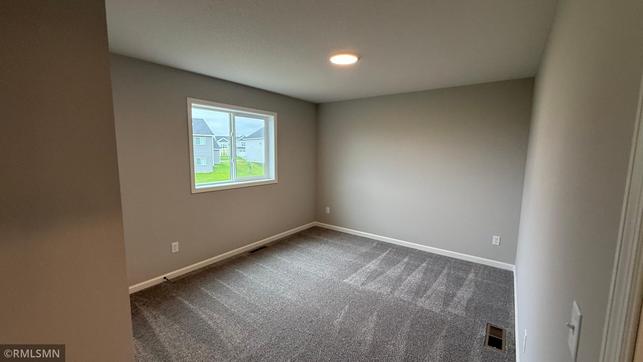 2779 Ivy Avenue Ne Property Photo 12