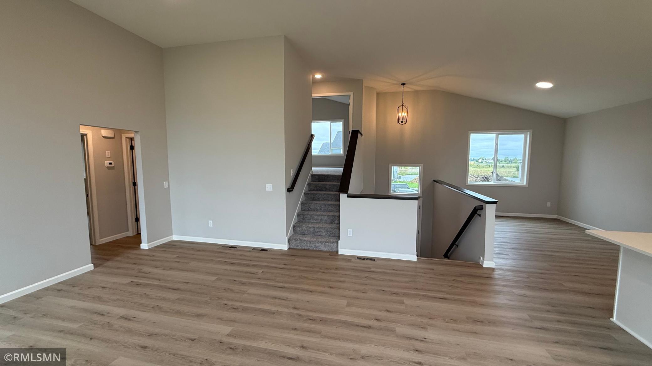 2779 Ivy Avenue Ne Property Photo 16