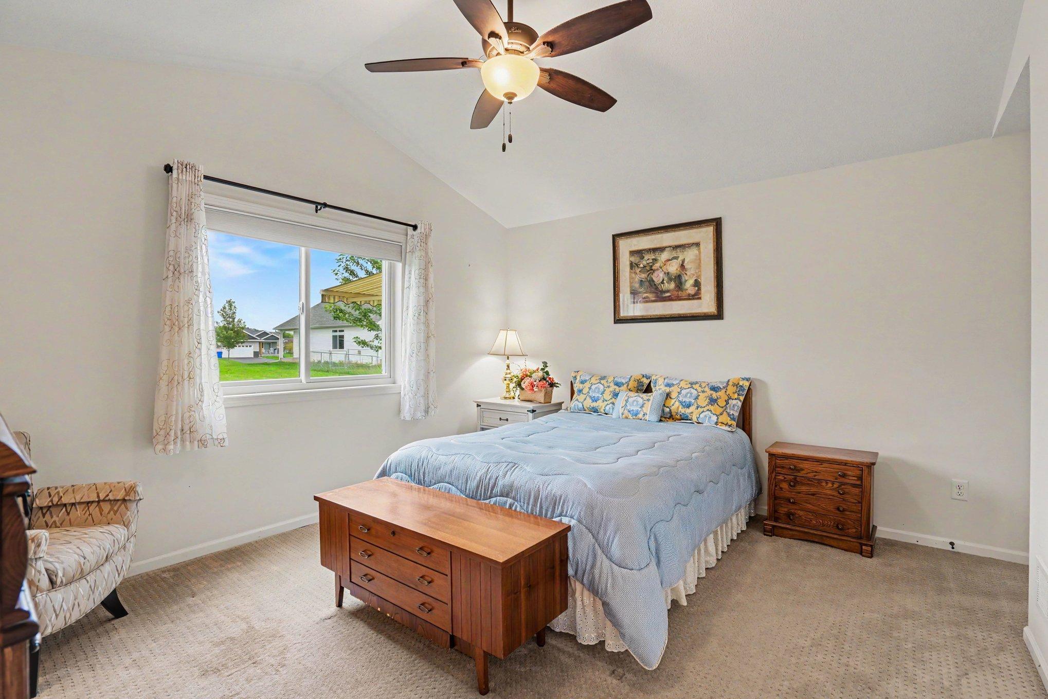 1240 Quail Run Property Photo 11