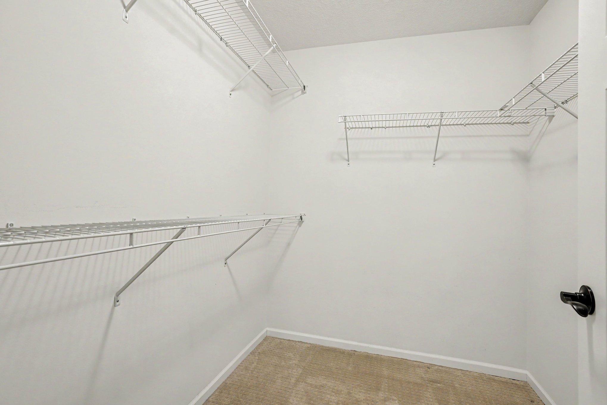 1240 Quail Run Property Photo 12